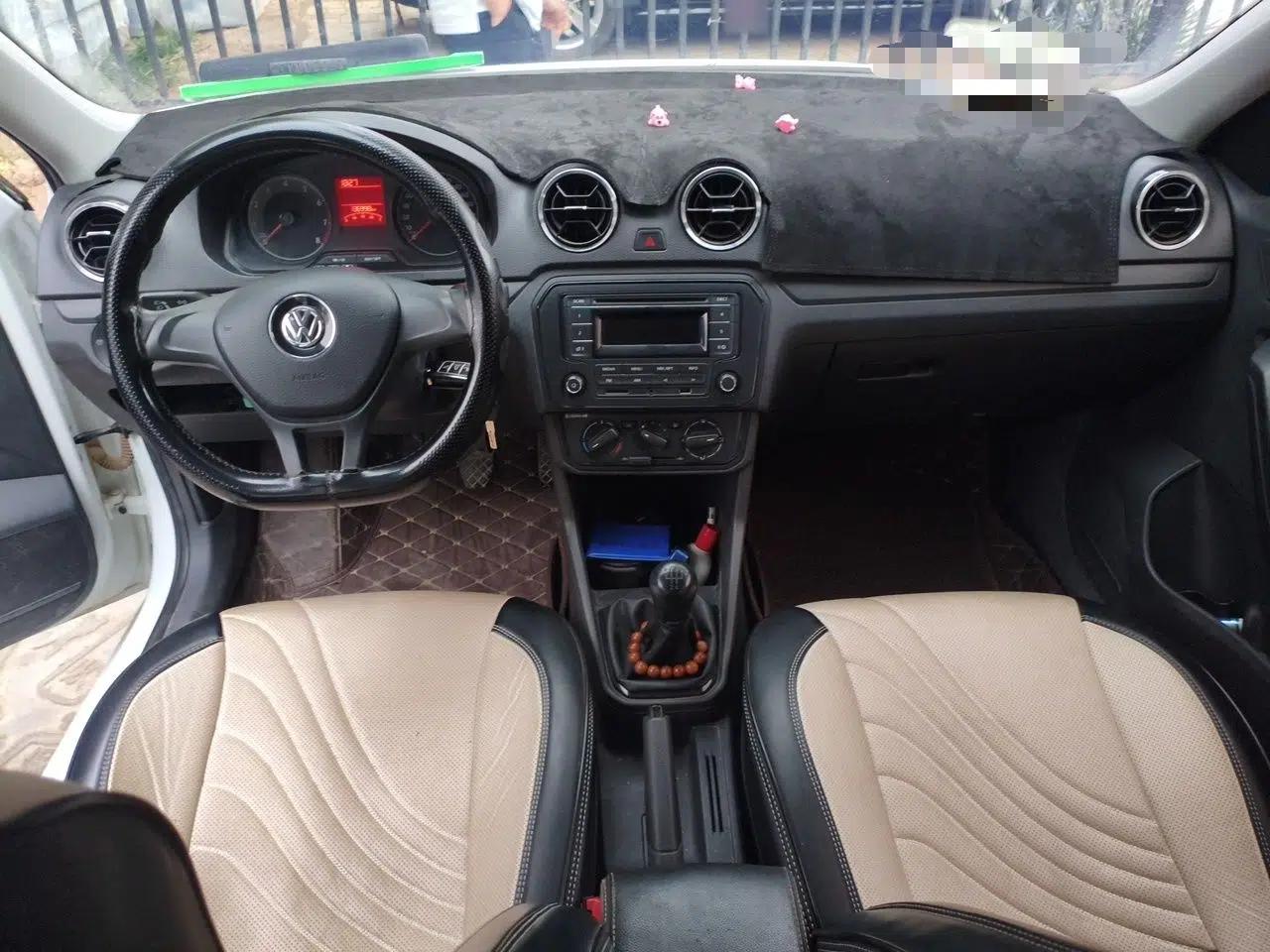 Volkswagen Jetta 2017 1.4L Manual Fashion Edition — миниатюра 10