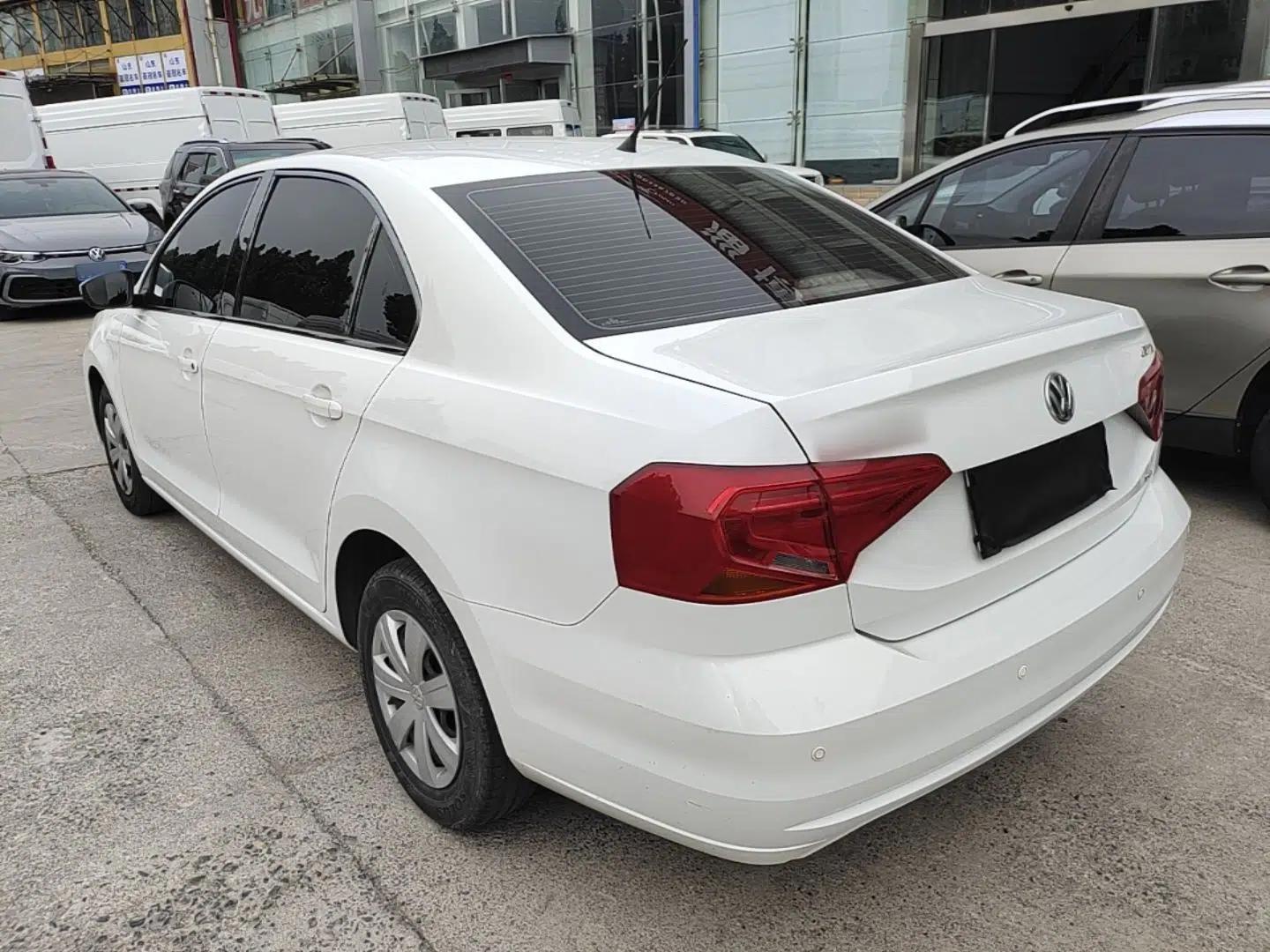 Volkswagen Jetta 2017 1.5L Automatic Fashion Model — миниатюра 4