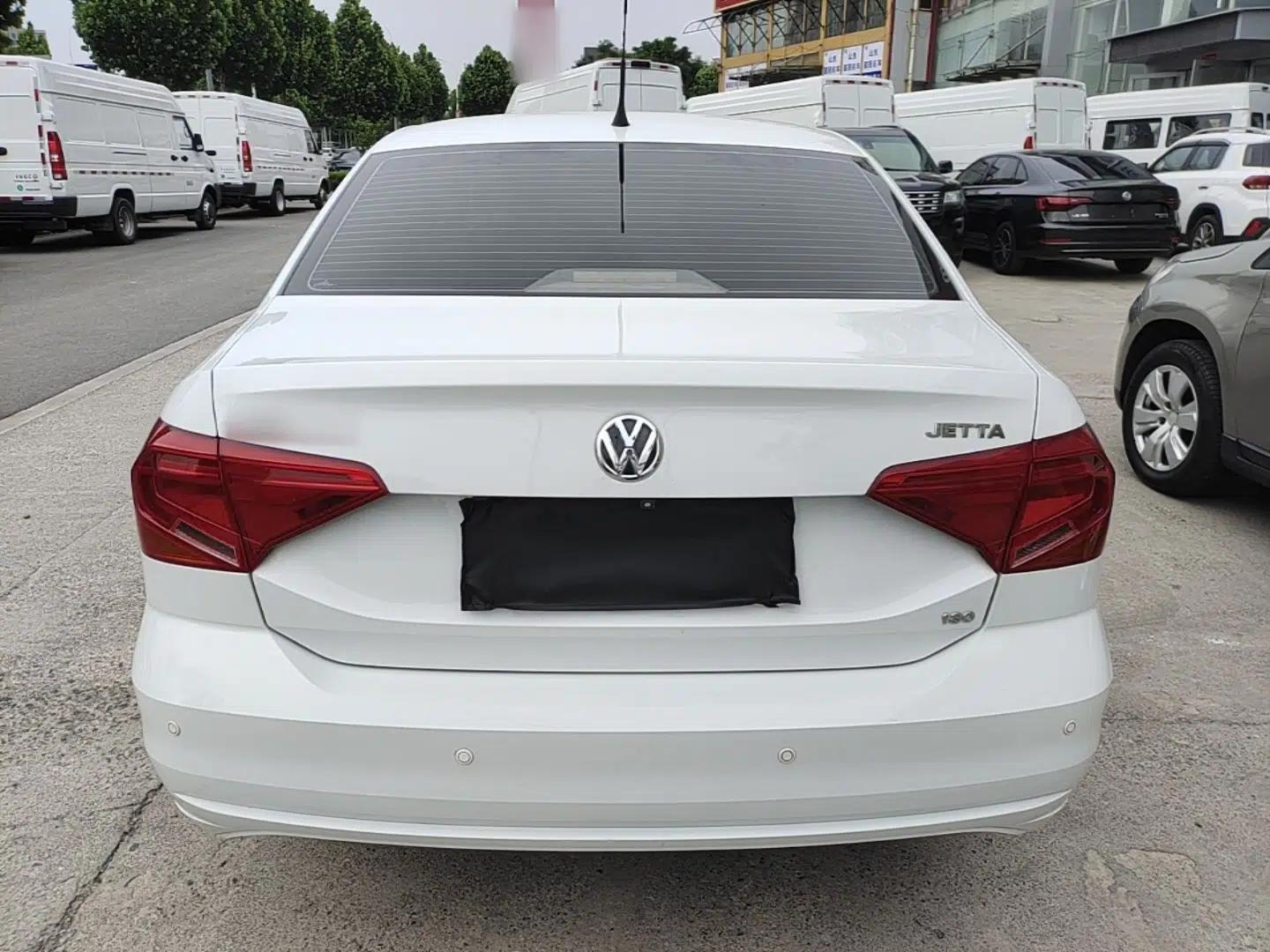 Volkswagen Jetta 2017 1.5L Automatic Fashion Model — миниатюра 5