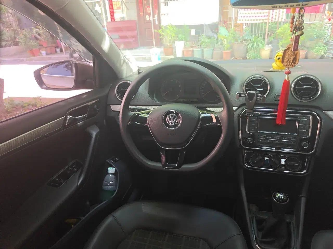 Volkswagen Jetta 2017 1.5L Manual Comfort Model — миниатюра 11