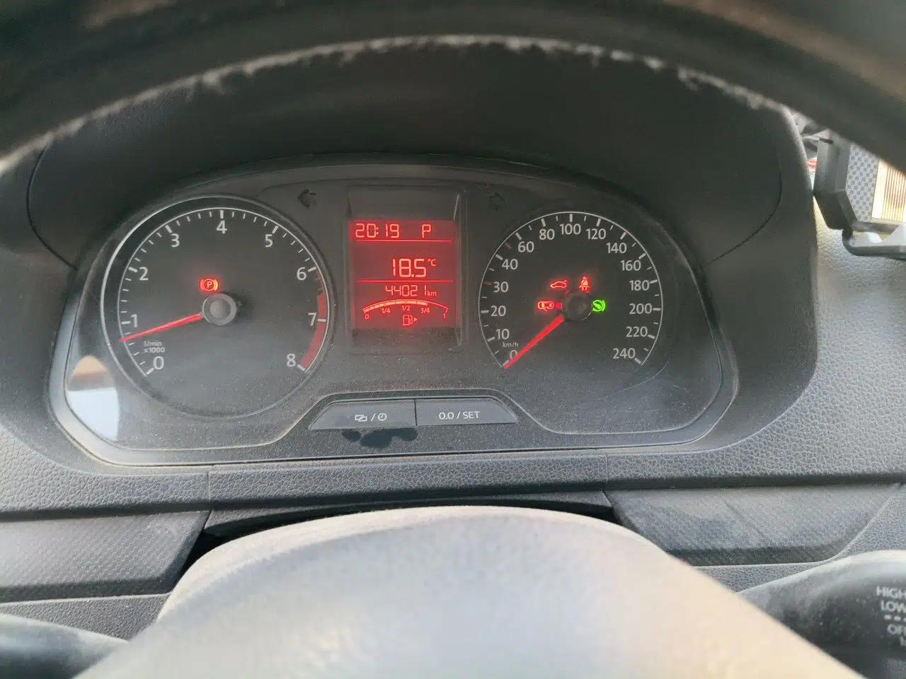 Volkswagen Jetta 2015 Value Edition 1.6L Automatic Fashion Version — миниатюра 12