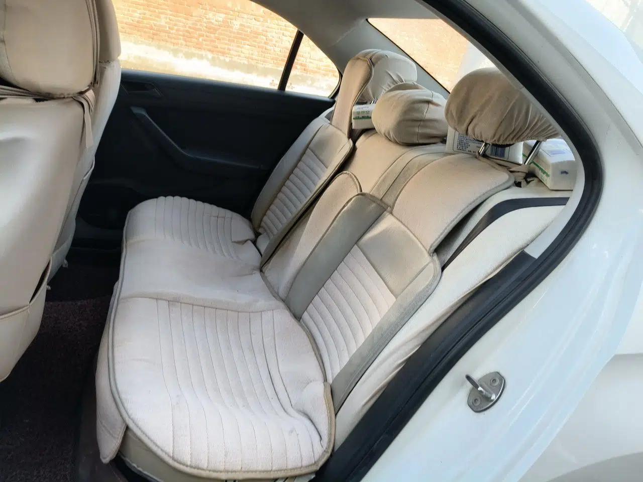 Volkswagen Jetta 2015 Value Edition 1.6L Automatic Fashion Version — миниатюра 18