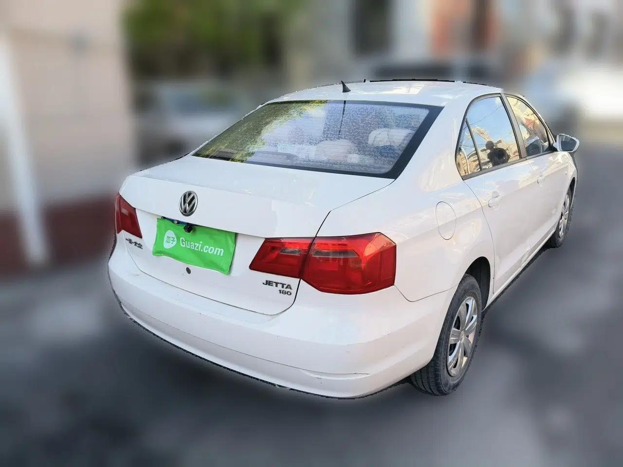 Volkswagen Jetta 2015 Value Edition 1.6L Automatic Fashion Version — миниатюра 6