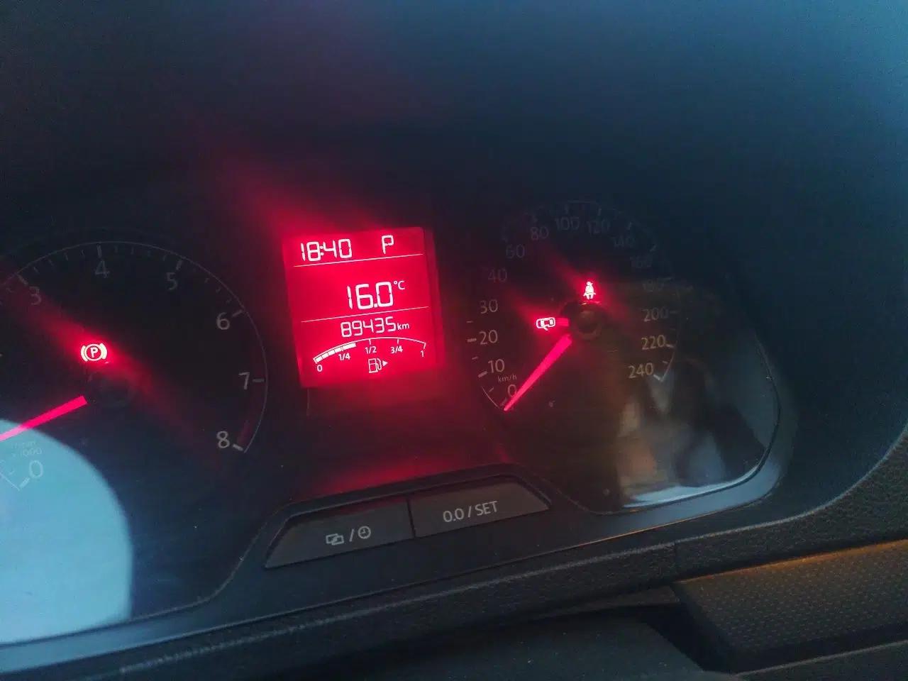 Volkswagen Jetta 2015 Value Edition 1.6L Automatic Fashion Version — миниатюра 13