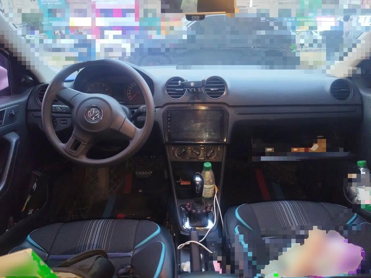 Volkswagen Jetta 2015 Value Edition 1.6L Automatic Fashion Version — миниатюра 10