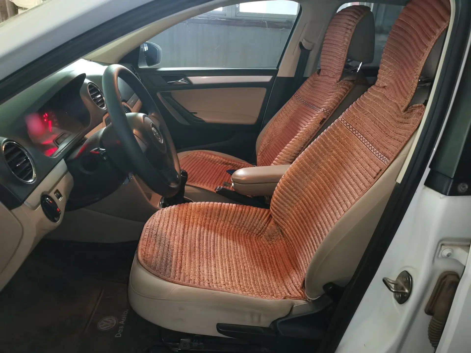 Volkswagen Jetta 2015 1.6L Manual Comfort Model — миниатюра 16
