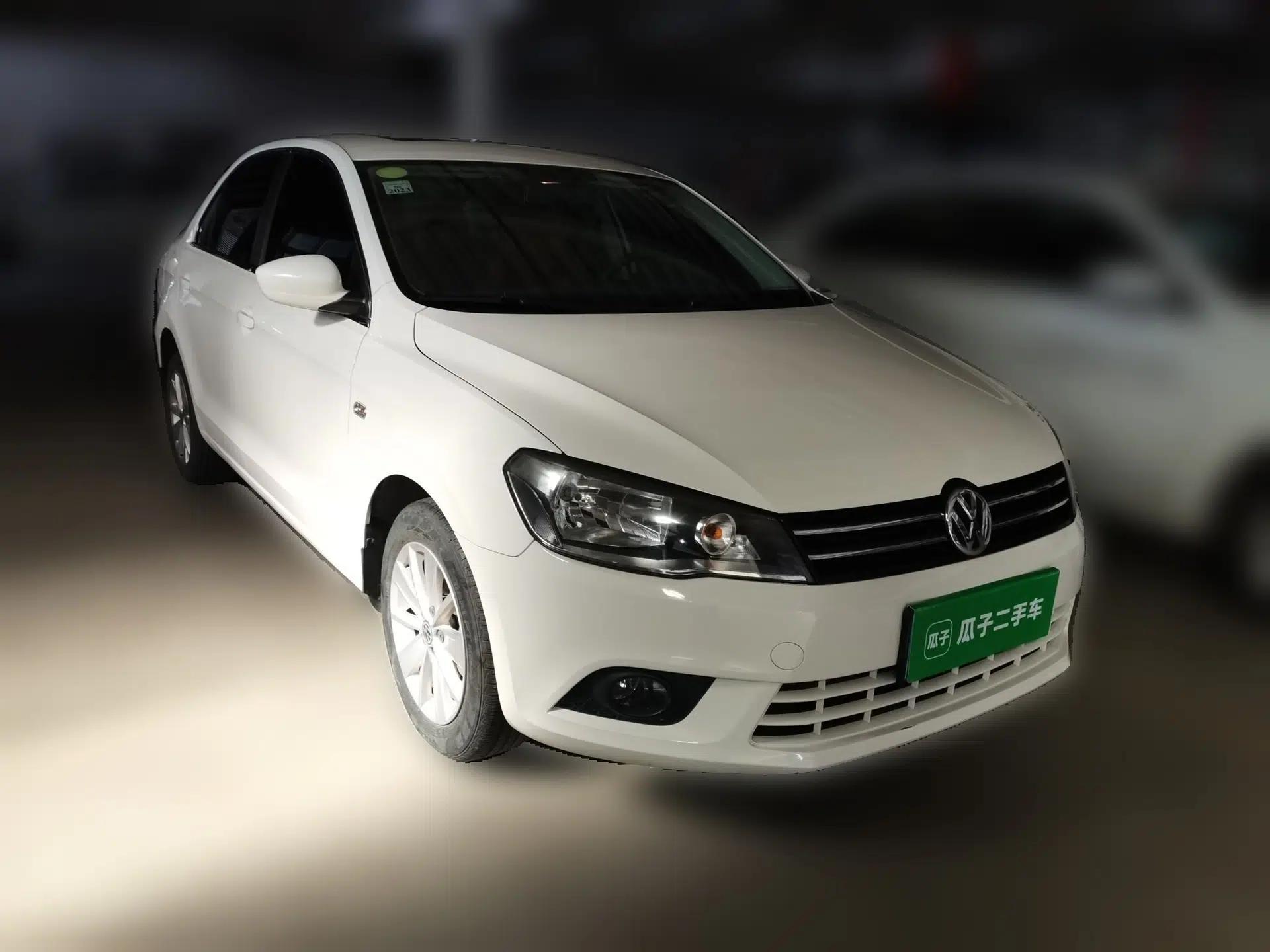 Volkswagen Jetta 2015 1.6L Manual Comfort Model — миниатюра 3