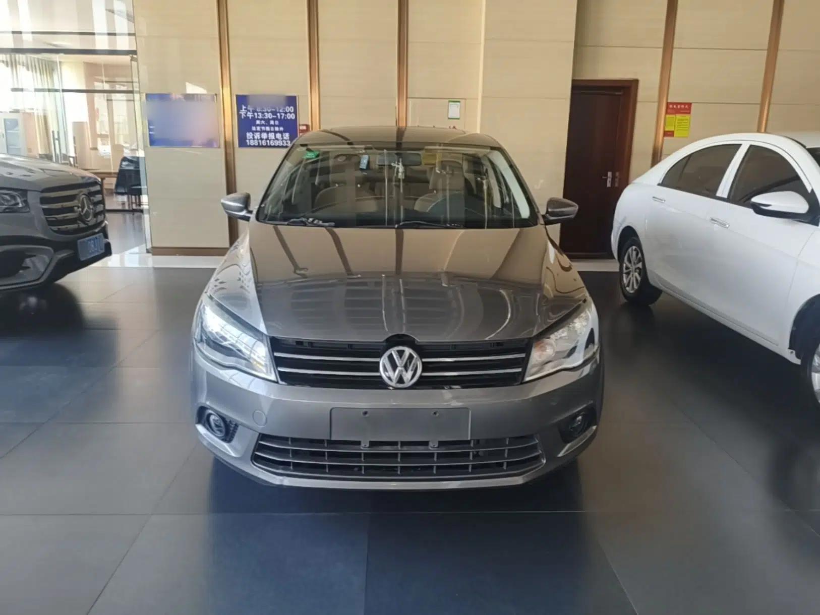 Volkswagen Jetta 2013 1.6L Automatic Comfort Model — миниатюра 2