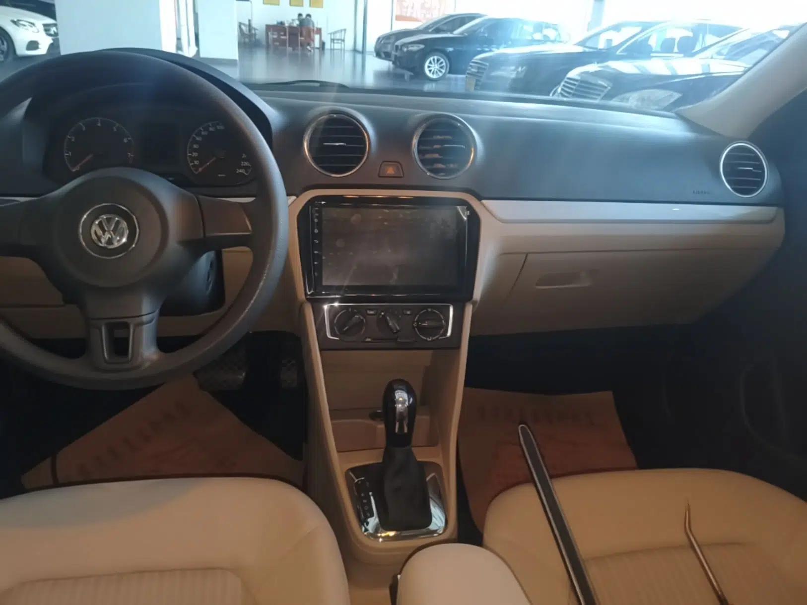 Volkswagen Jetta 2013 1.6L Automatic Comfort Model — миниатюра 15