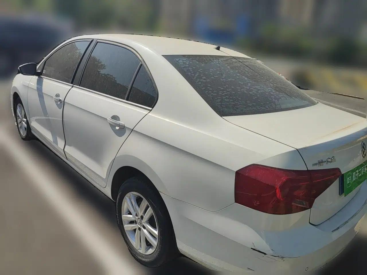 Volkswagen Jetta 2017 1.5L Manual Comfort Model — миниатюра 4