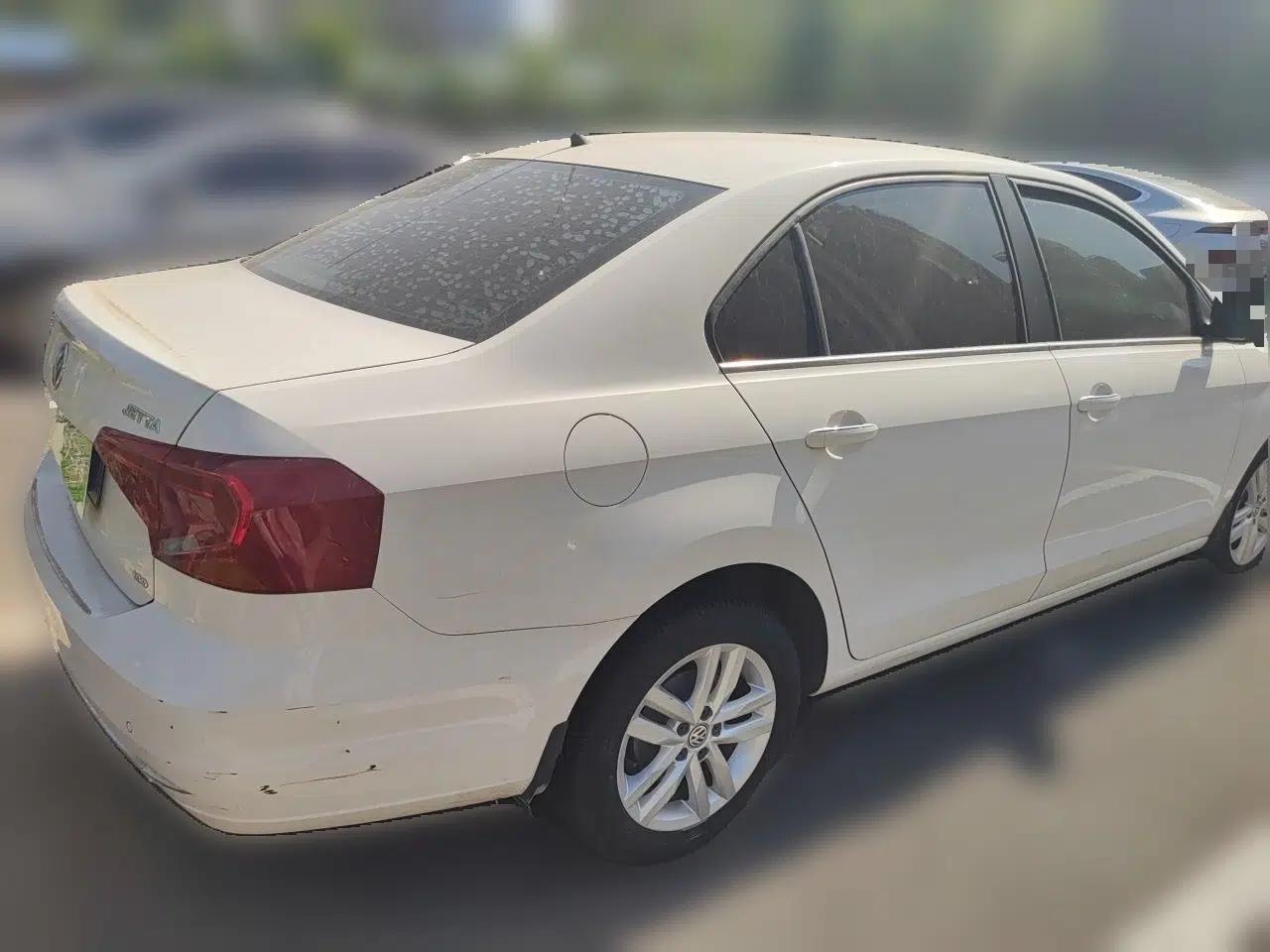 Volkswagen Jetta 2017 1.5L Manual Comfort Model — миниатюра 6