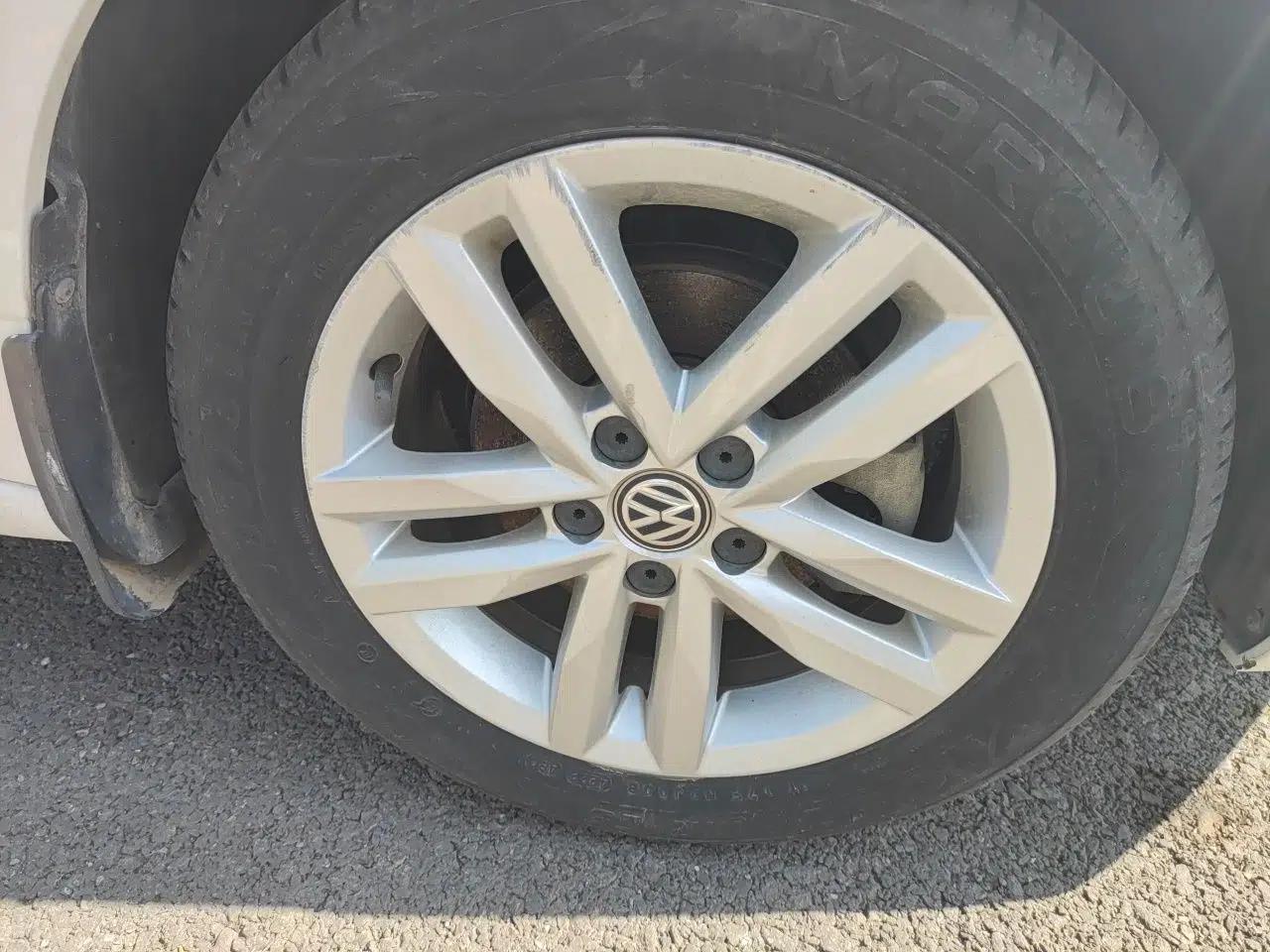 Volkswagen Jetta 2017 1.5L Manual Comfort Model — миниатюра 8