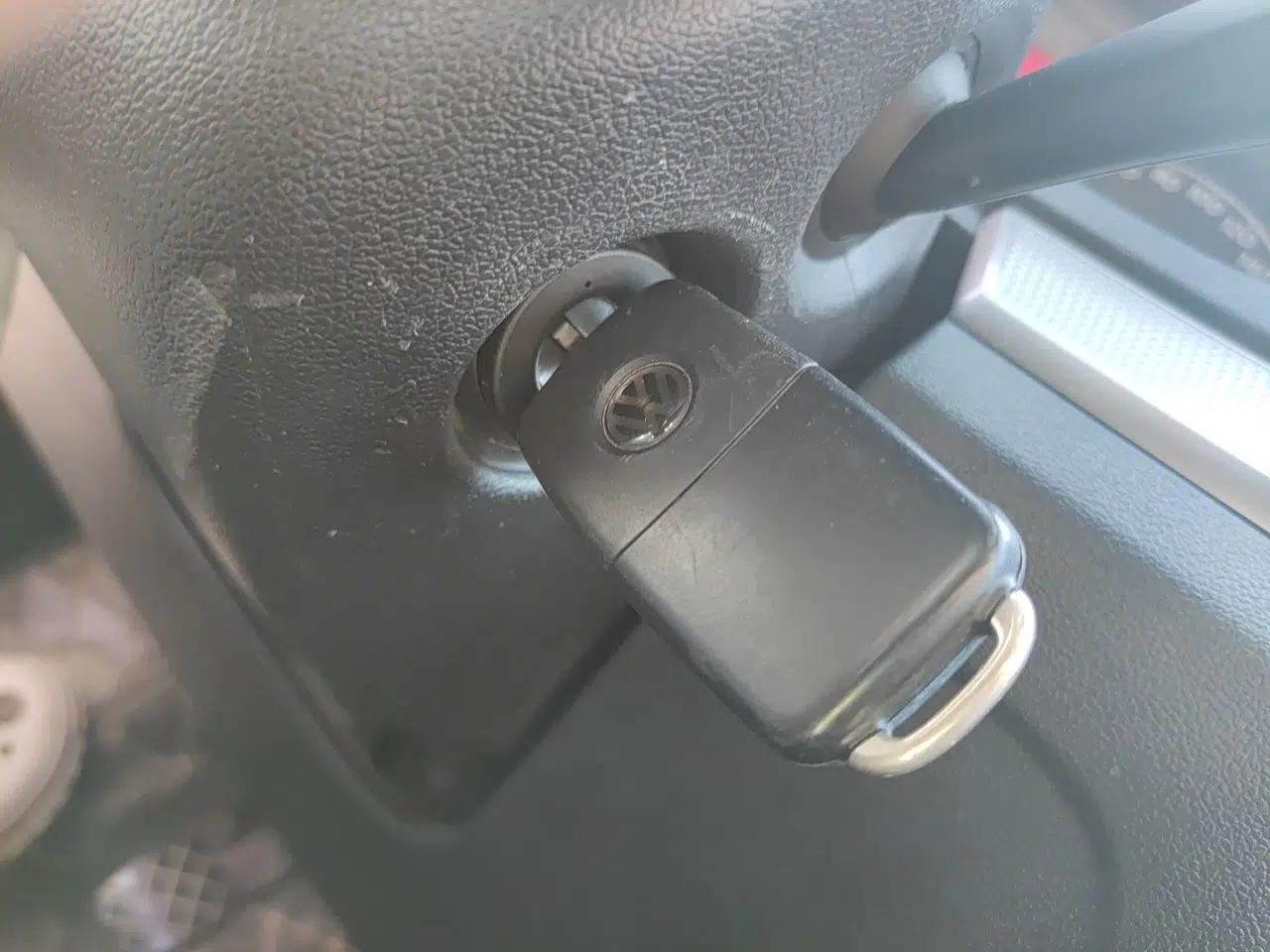 Volkswagen Jetta 2017 1.5L Manual Comfort Model — миниатюра 9