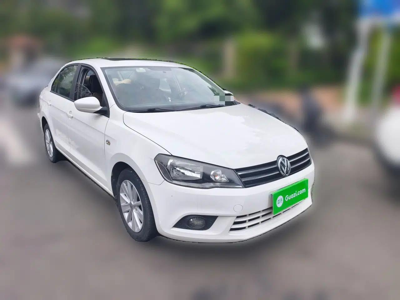 Volkswagen Jetta 2013 1.6L Manual Comfort Model — миниатюра 3
