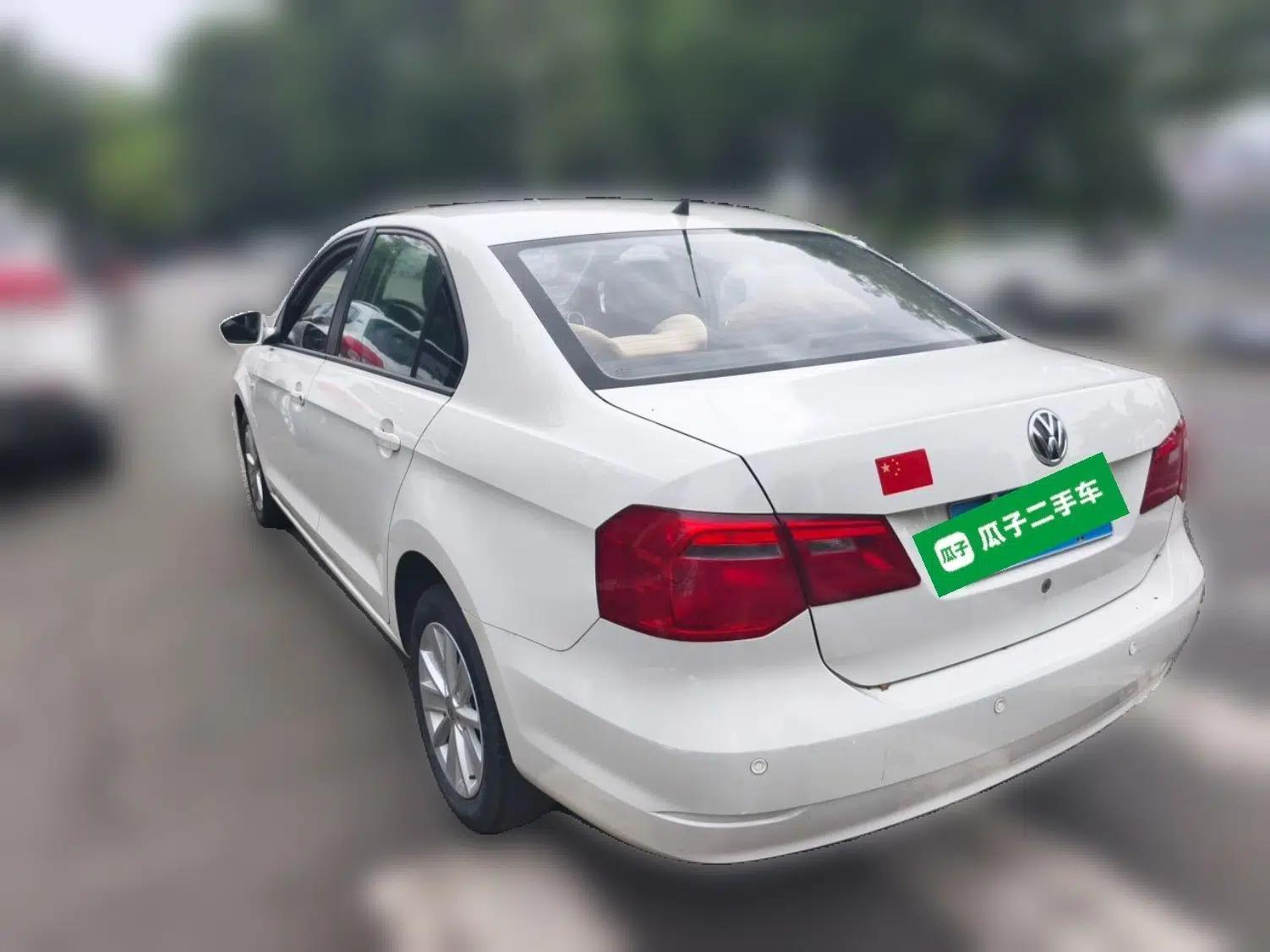 Volkswagen Jetta 2013 1.6L Manual Comfort Model — миниатюра 4