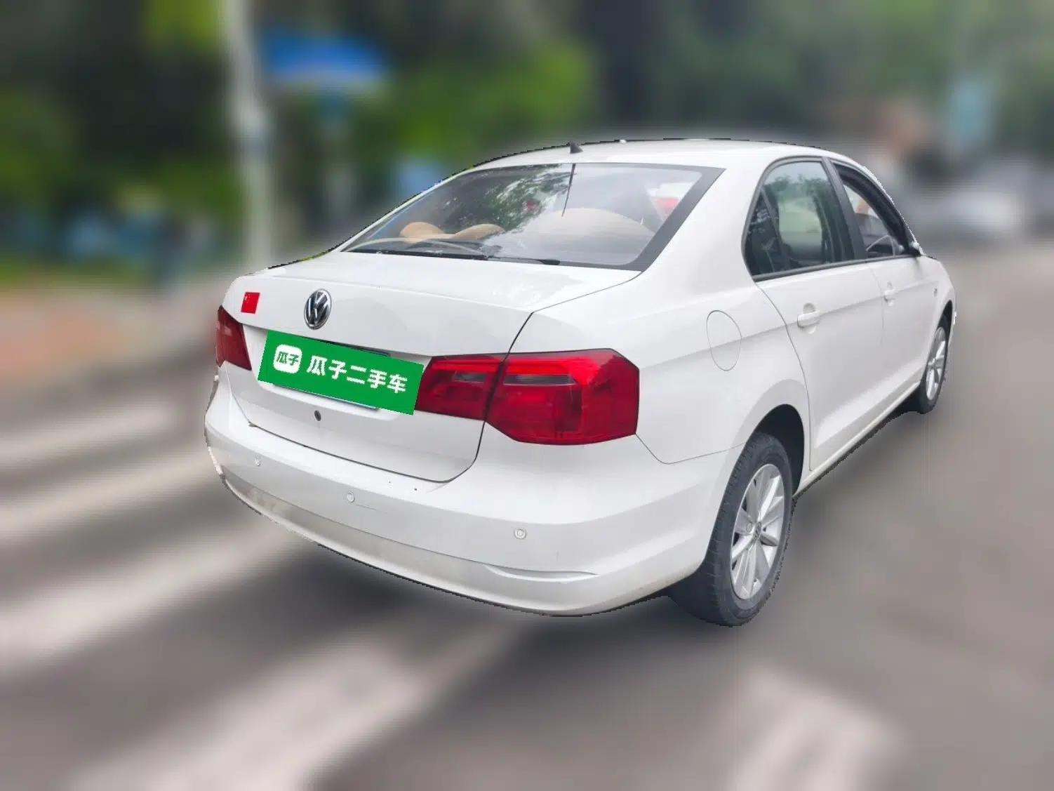 Volkswagen Jetta 2013 1.6L Manual Comfort Model — миниатюра 6