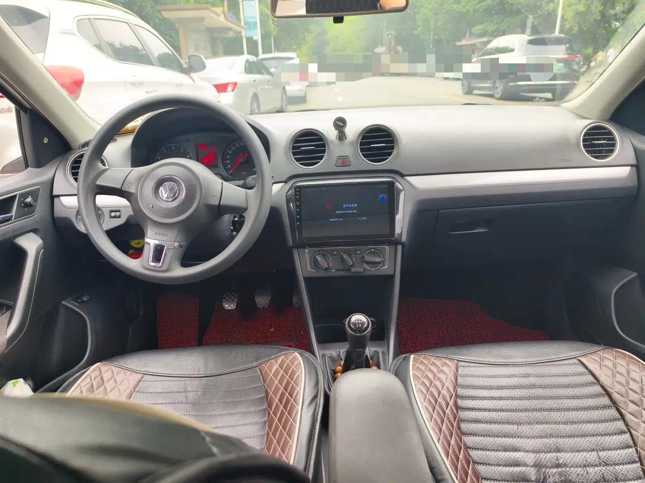 Volkswagen Jetta 2013 1.6L Manual Comfort Model — миниатюра 10