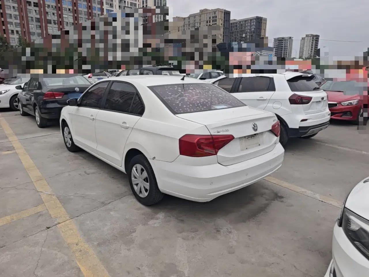 Volkswagen Jetta 2017 1.5L Manual Fashion Edition — миниатюра 4