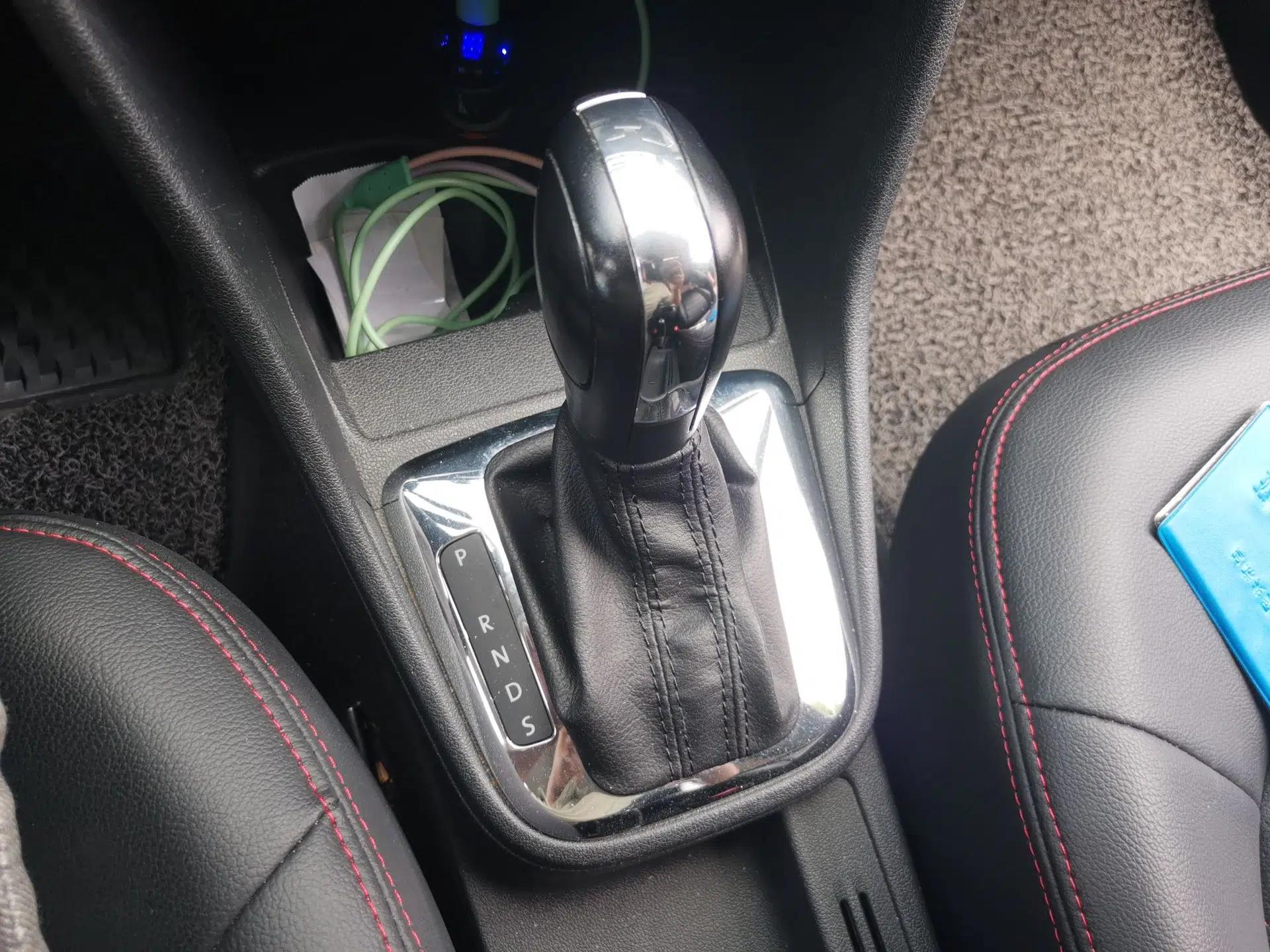 Volkswagen Jetta 2015 1.6L Automatic Comfort Model — миниатюра 15