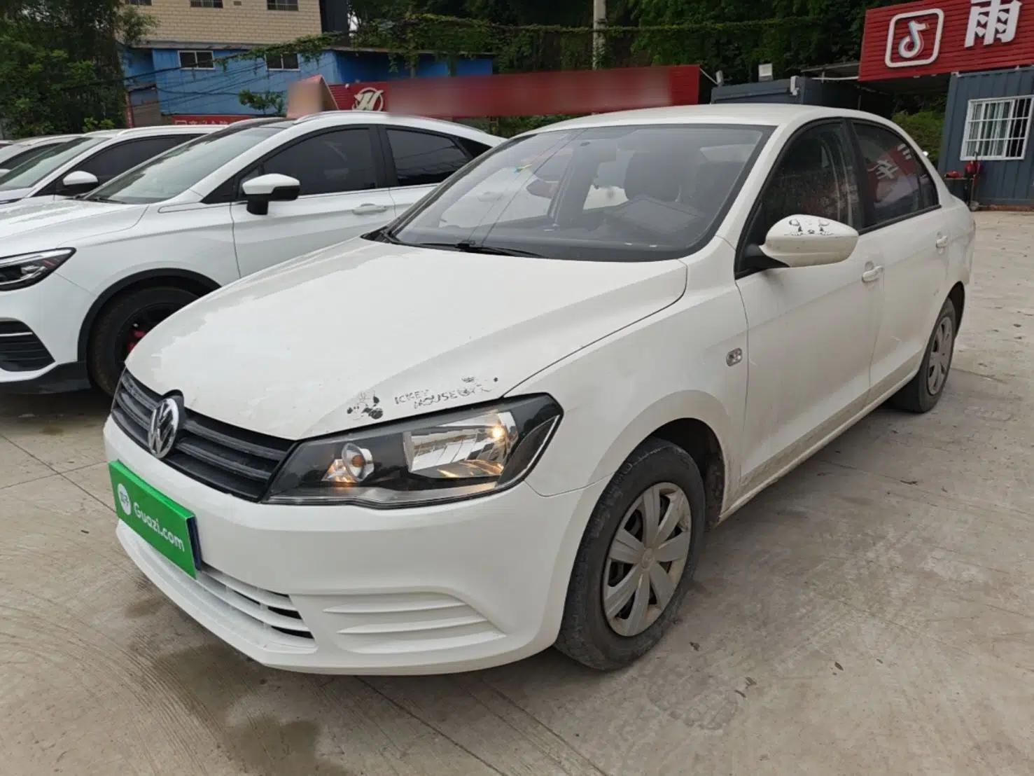 Volkswagen Jetta 2015 1.6L Manual Fashion Edition — миниатюра 1