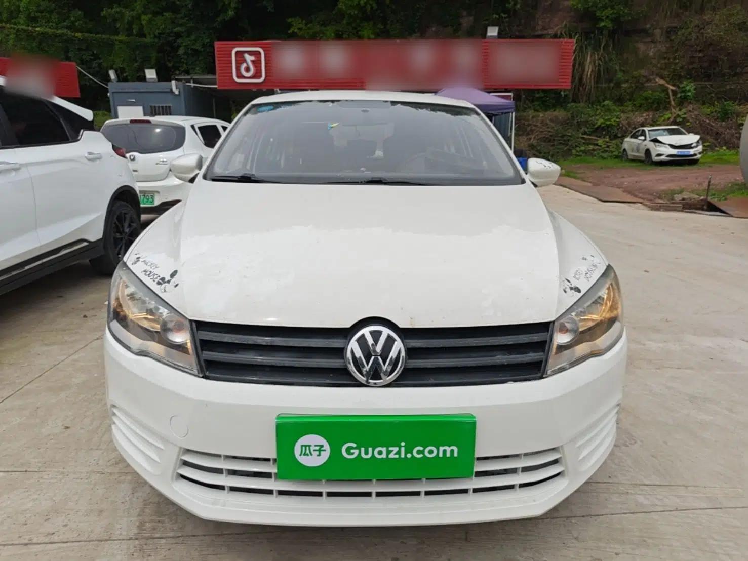 Volkswagen Jetta 2015 1.6L Manual Fashion Edition — миниатюра 2