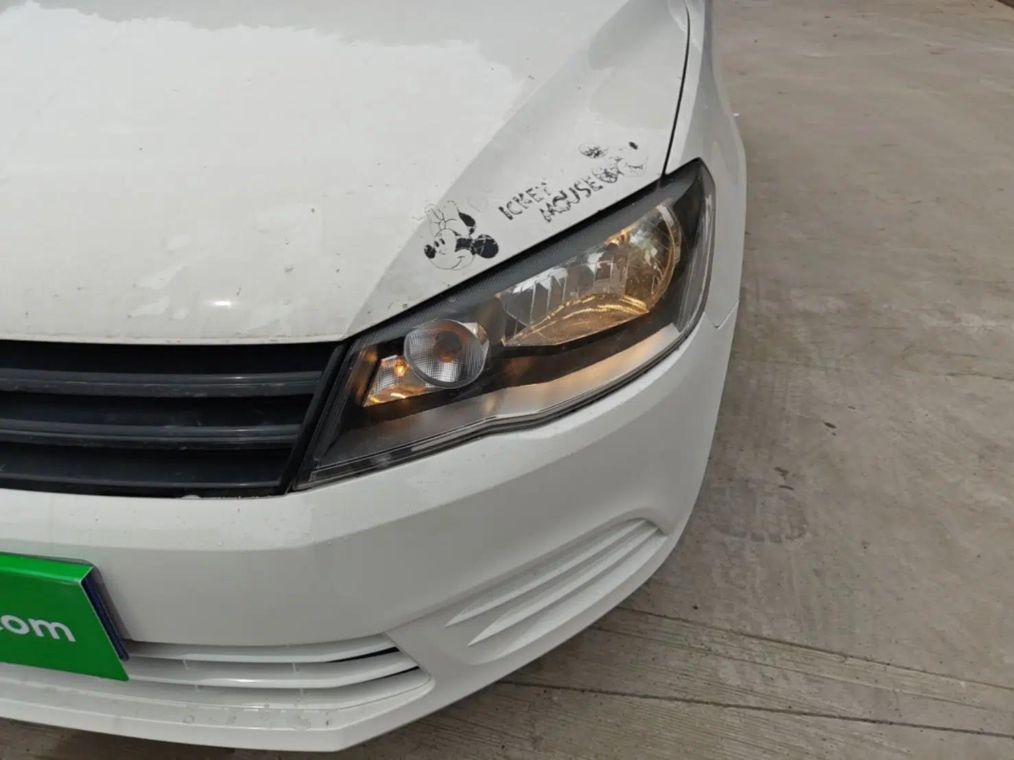 Volkswagen Jetta 2015 1.6L Manual Fashion Edition — миниатюра 9