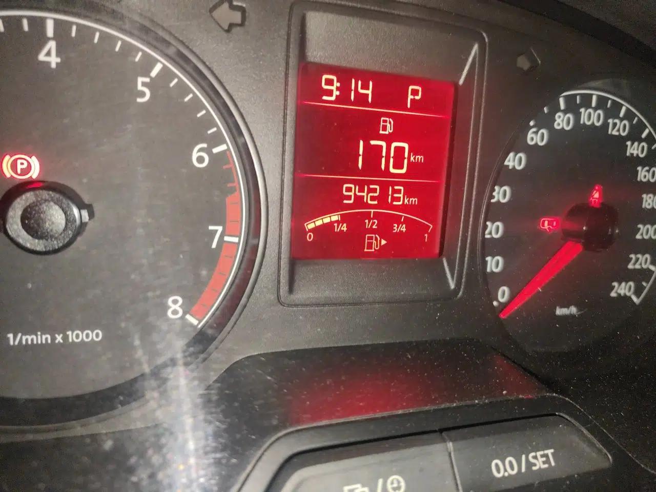 Volkswagen Jetta 2013 1.6L Automatic Comfort Model — миниатюра 13