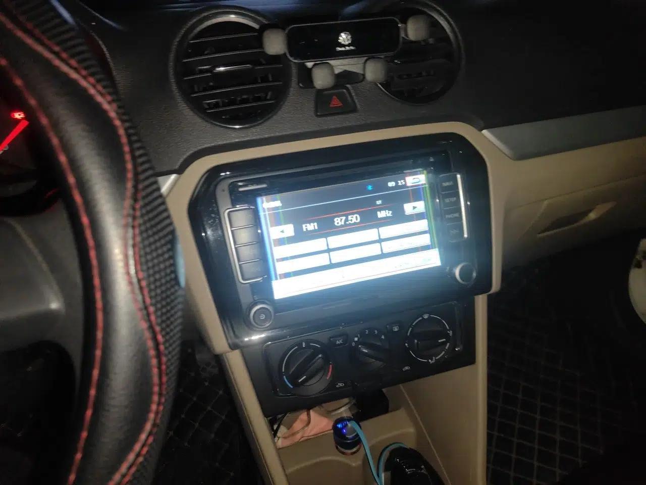 Volkswagen Jetta 2013 1.6L Automatic Comfort Model — миниатюра 14