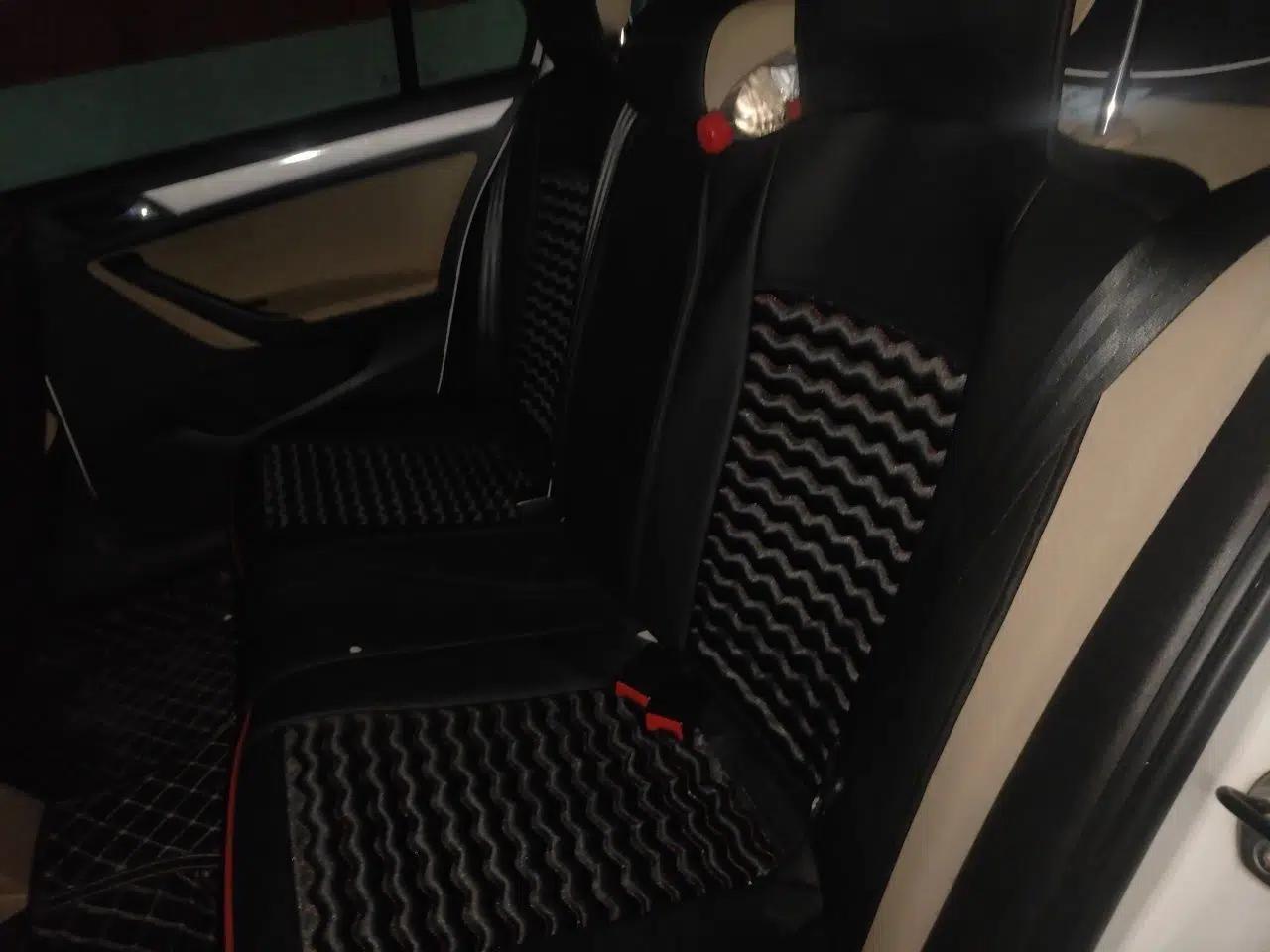 Volkswagen Jetta 2013 1.6L Automatic Comfort Model — миниатюра 18