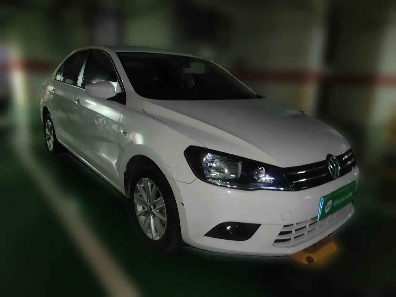 Volkswagen Jetta 2013 1.6L Automatic Comfort Model — миниатюра 3
