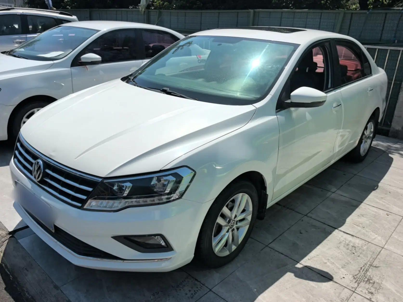 Volkswagen Jetta 2017 1.4L Manual Comfort Model — миниатюра 1