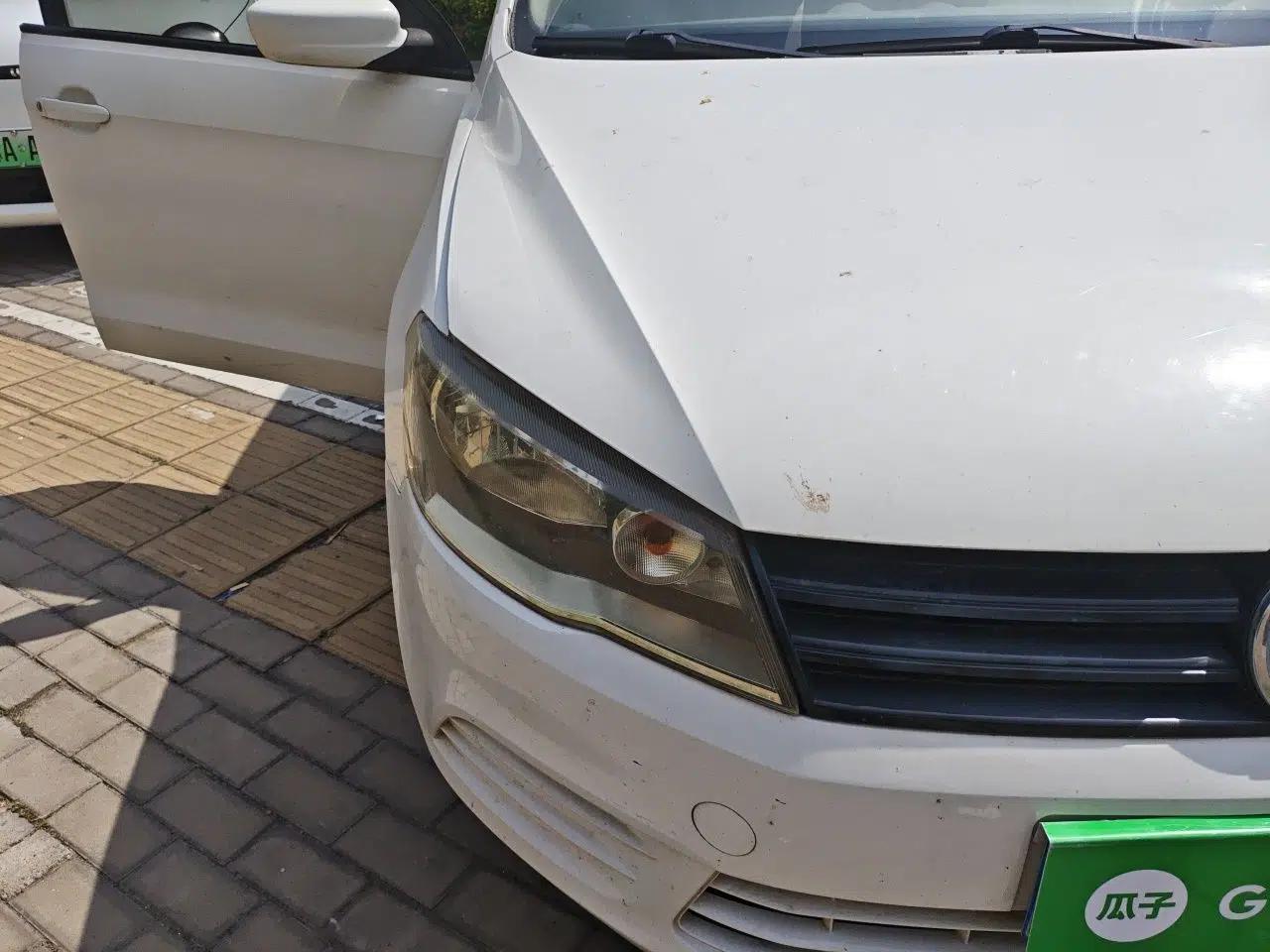 Volkswagen Jetta 2013 1.4L Manual Fashion Model — миниатюра 7