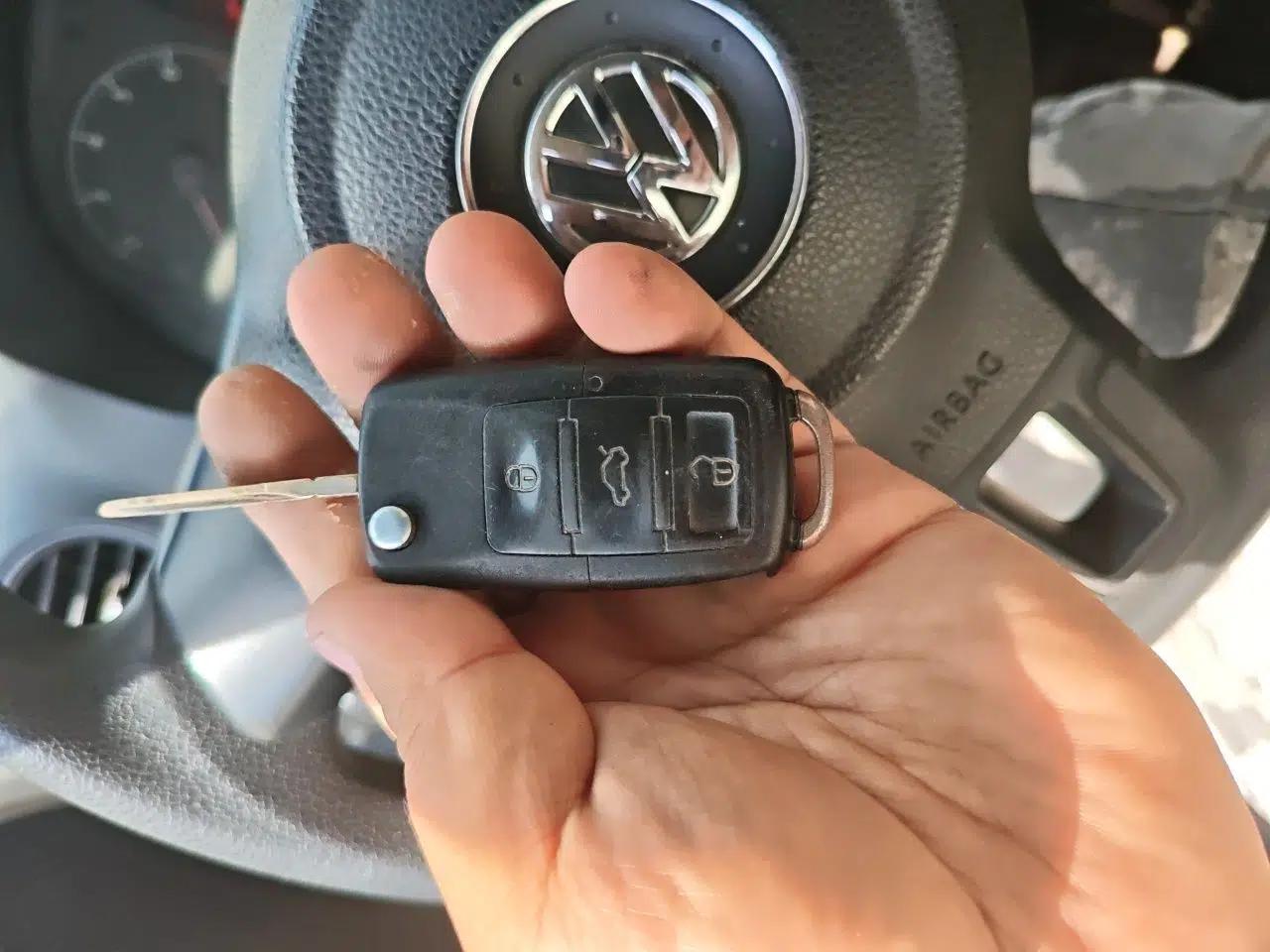 Volkswagen Jetta 2013 1.4L Manual Fashion Model — миниатюра 9