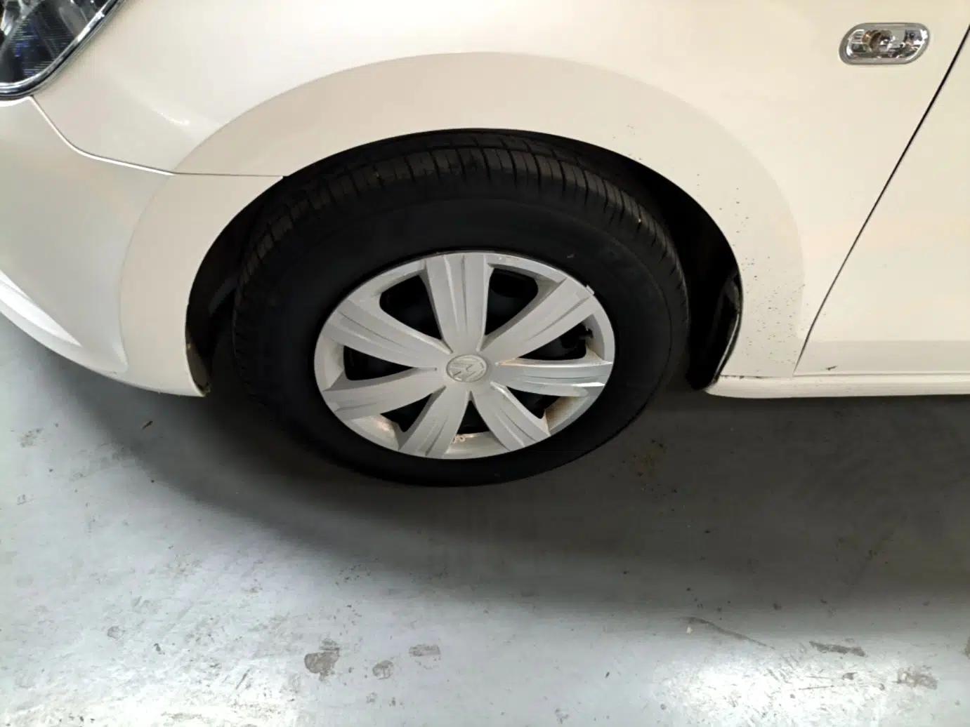 Volkswagen Jetta 2015 Value Edition 1.6L Manual Fashionable Style — миниатюра 8