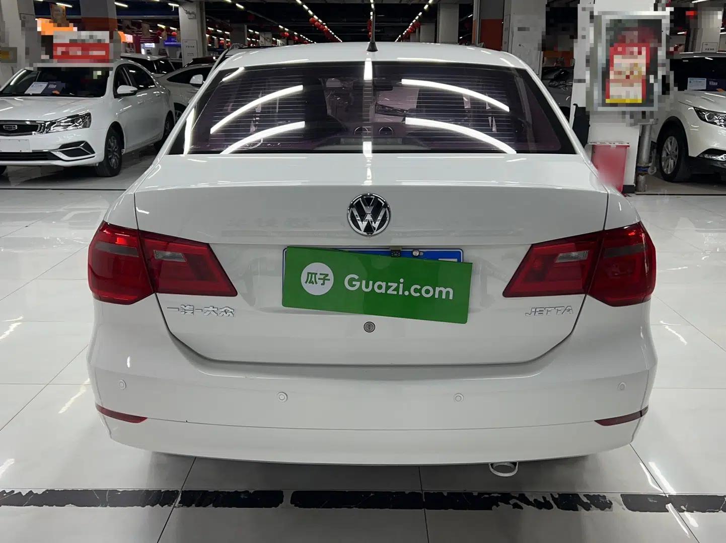 Volkswagen Jetta 2015 Zhuihui Edition 1.4L Manual Fashion Model — миниатюра 4
