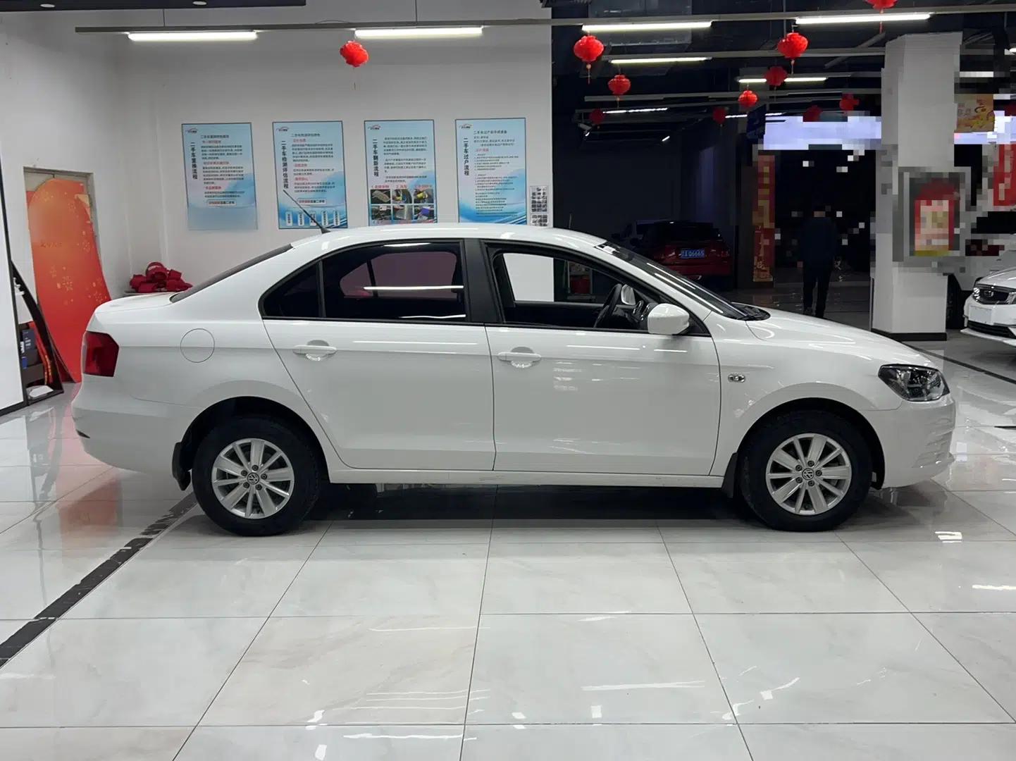 Volkswagen Jetta 2015 Zhuihui Edition 1.4L Manual Fashion Model — миниатюра 6
