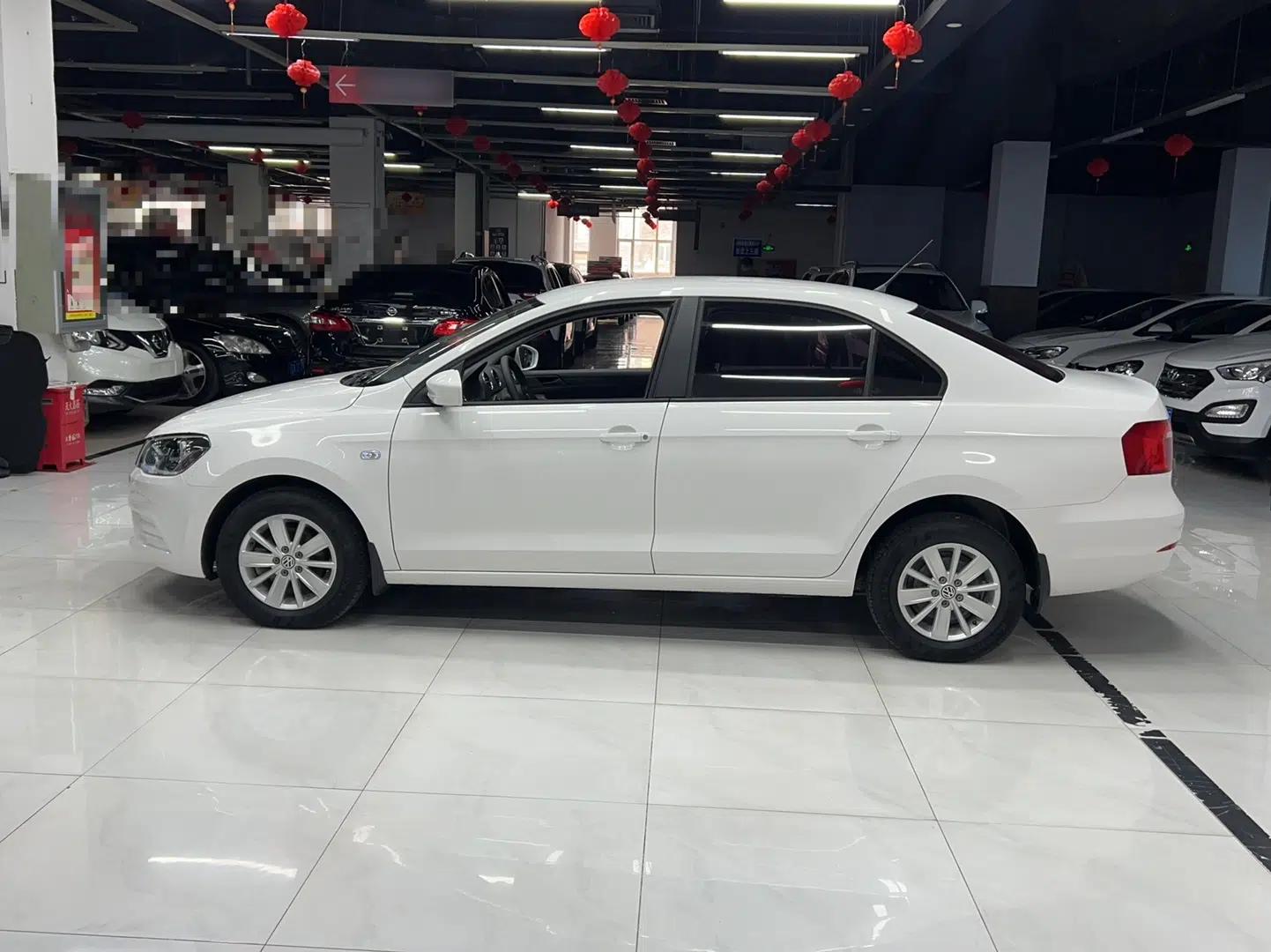 Volkswagen Jetta 2015 Zhuihui Edition 1.4L Manual Fashion Model — миниатюра 7