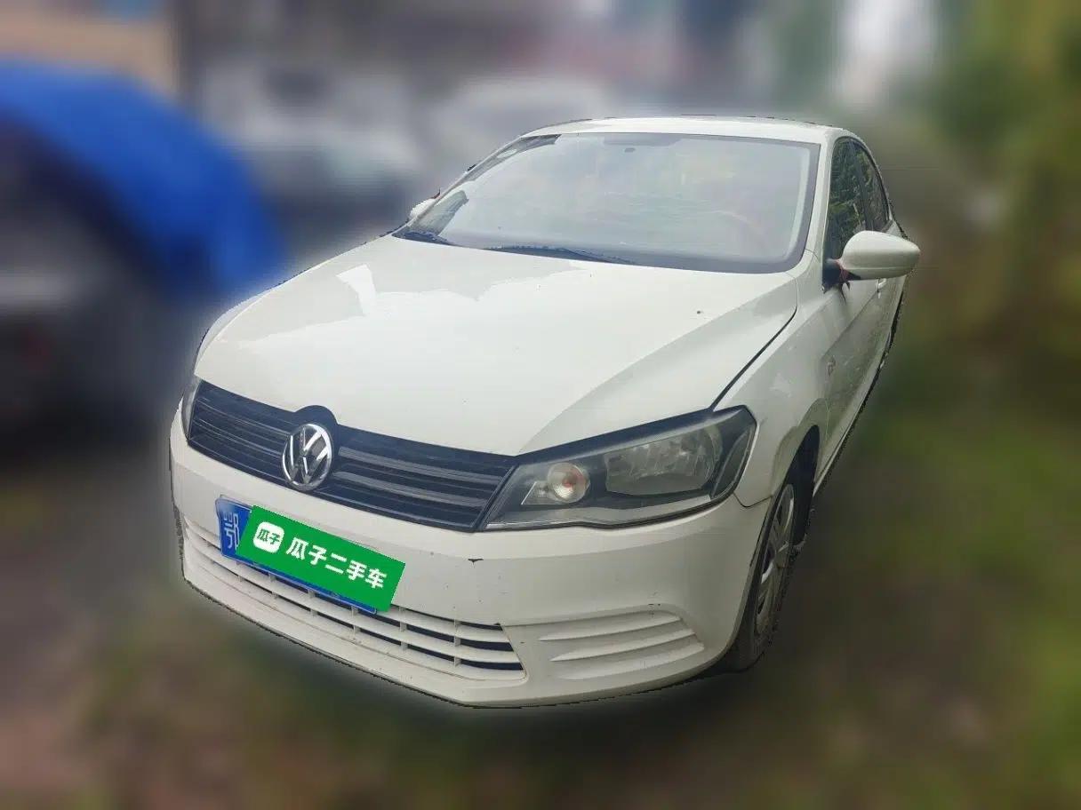 Volkswagen Jetta 2015 1.6L Manual Fashion Edition — миниатюра 1
