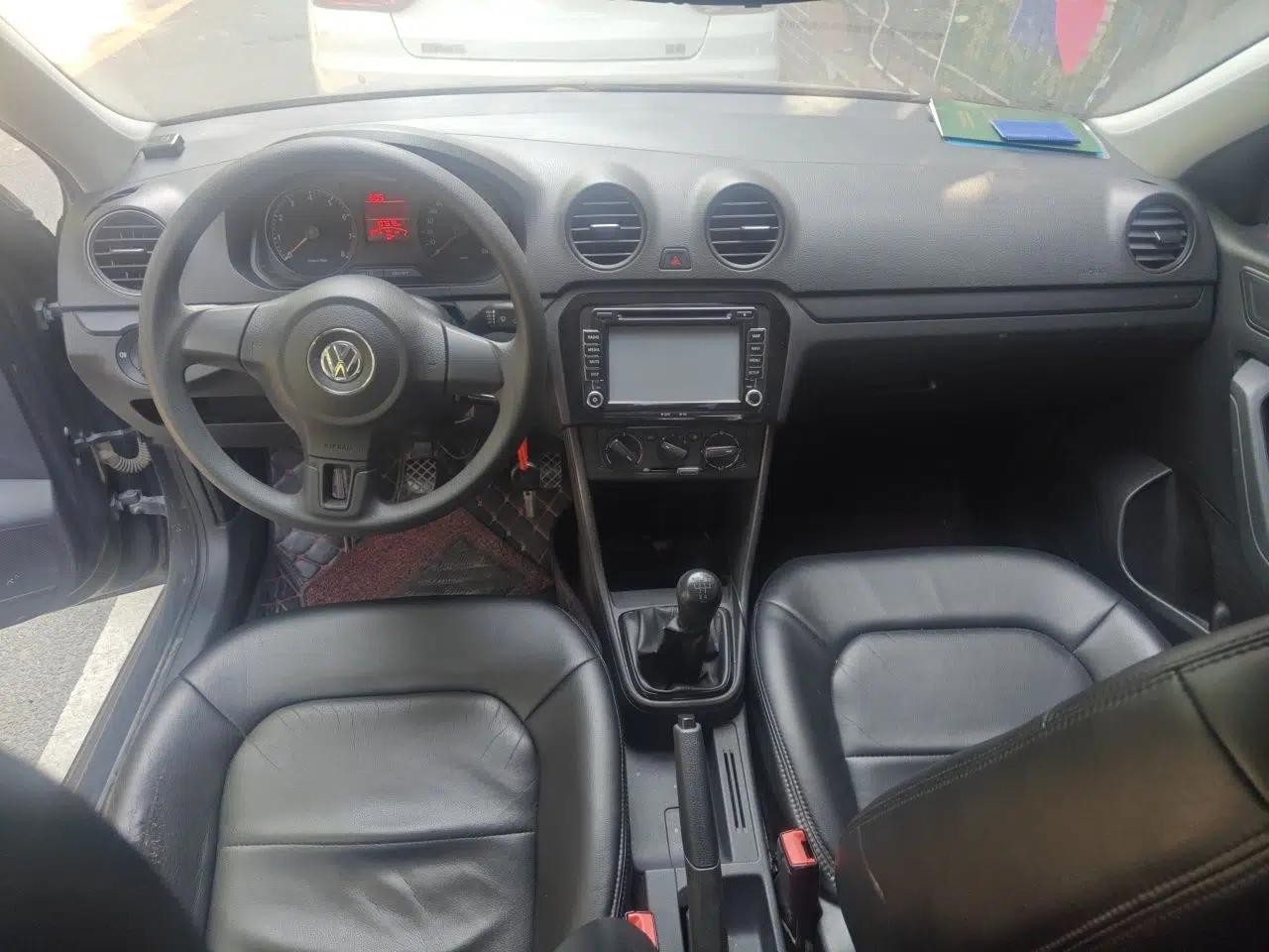 Volkswagen Jetta 2015 Value Edition 1.6L Manual Fashionable Style — миниатюра 10