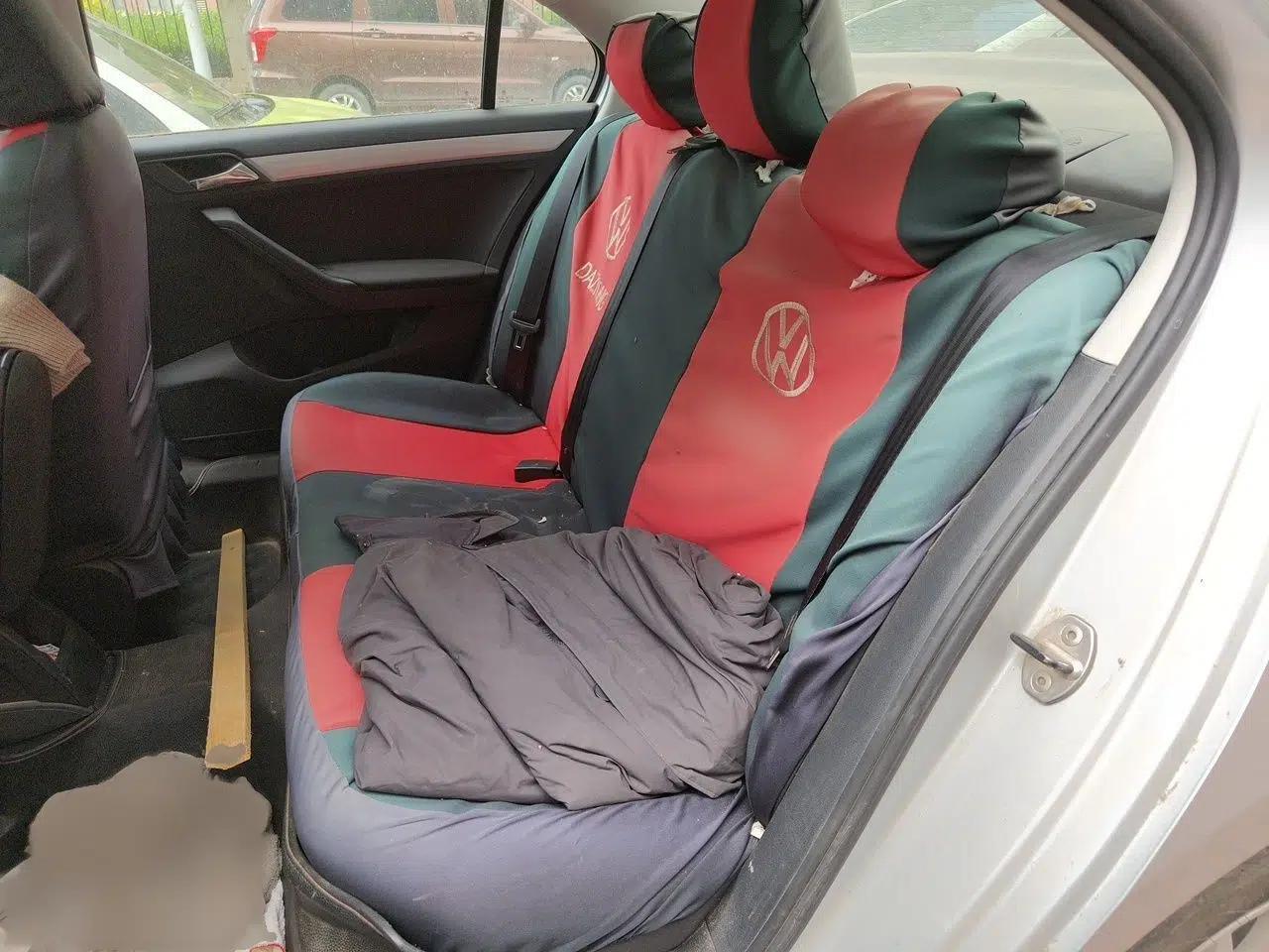 Volkswagen Jetta 2013 1.6L Manual Comfort Model — миниатюра 20