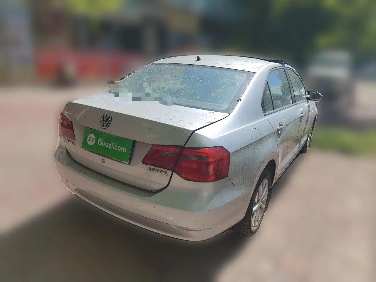 Volkswagen Jetta 2013 1.6L Manual Comfort Model — миниатюра 6