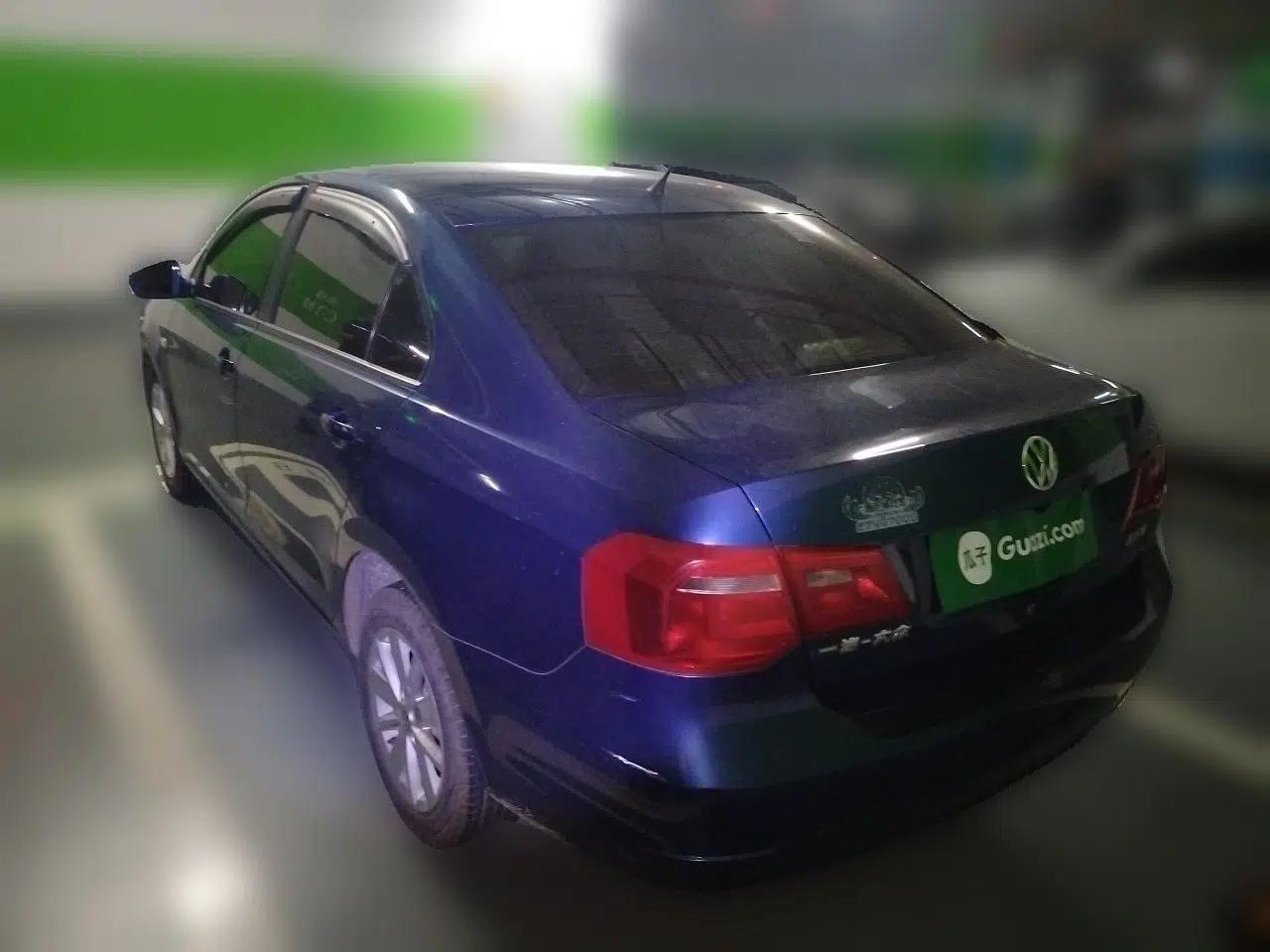 Volkswagen Jetta 2013 1.6L Automatic Comfort Model — миниатюра 4