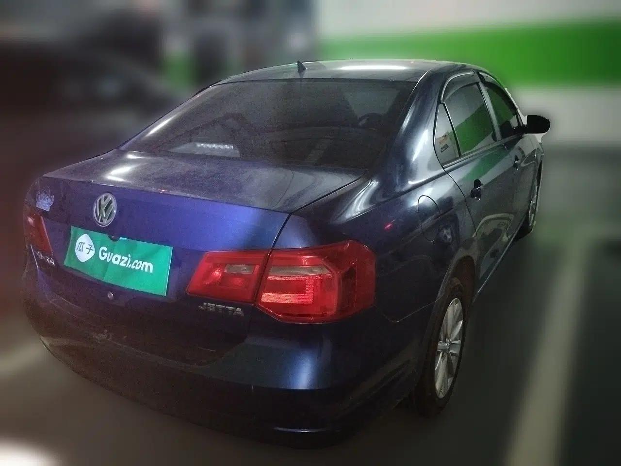 Volkswagen Jetta 2013 1.6L Automatic Comfort Model — миниатюра 6