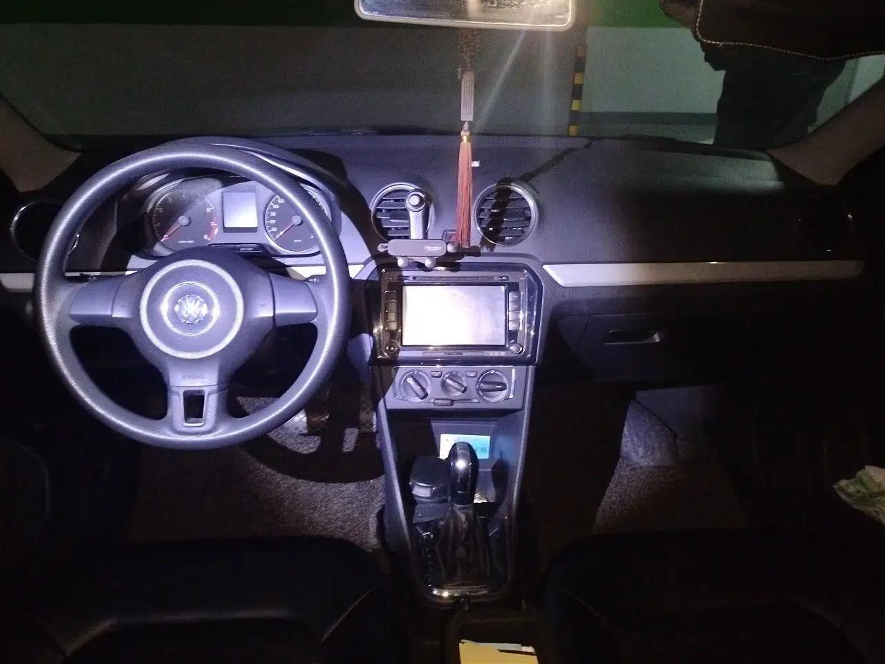 Volkswagen Jetta 2013 1.6L Automatic Comfort Model — миниатюра 10