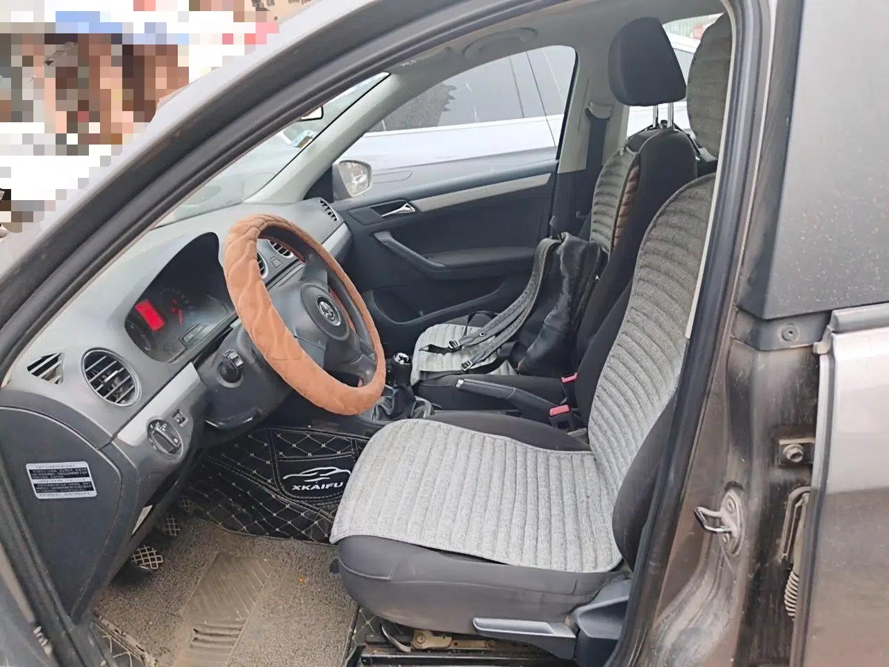 Volkswagen Jetta 2013 1.4L Manual Comfort Model — миниатюра 16