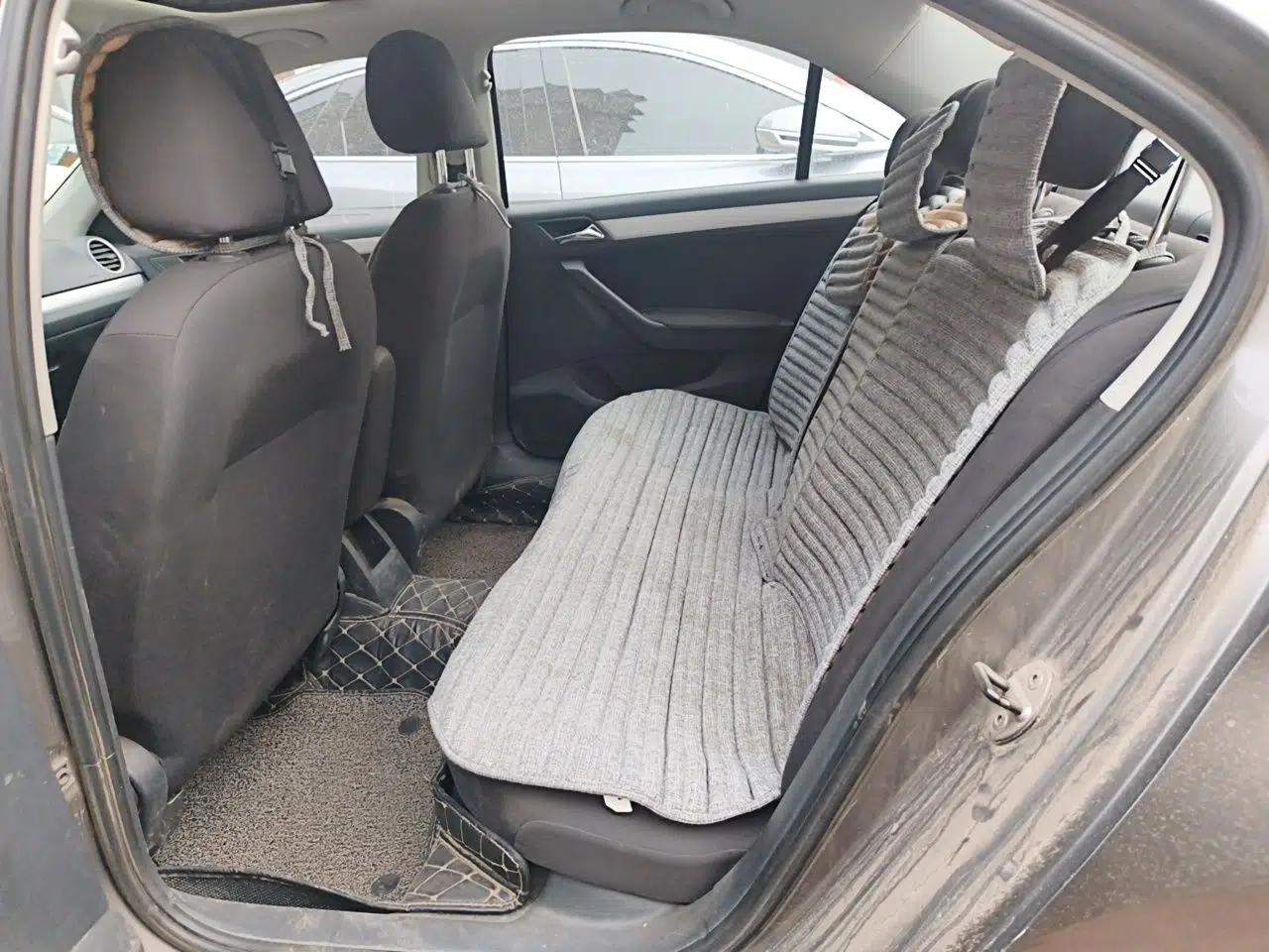 Volkswagen Jetta 2013 1.4L Manual Comfort Model — миниатюра 18