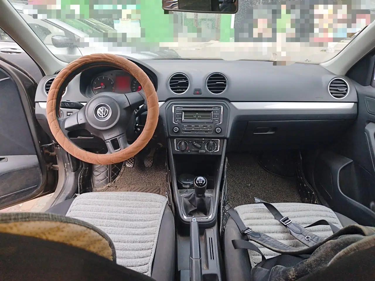 Volkswagen Jetta 2013 1.4L Manual Comfort Model — миниатюра 10