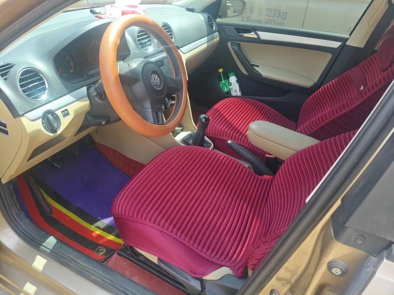 Volkswagen Jetta 2013 1.6L Manual Comfort Model — миниатюра 16