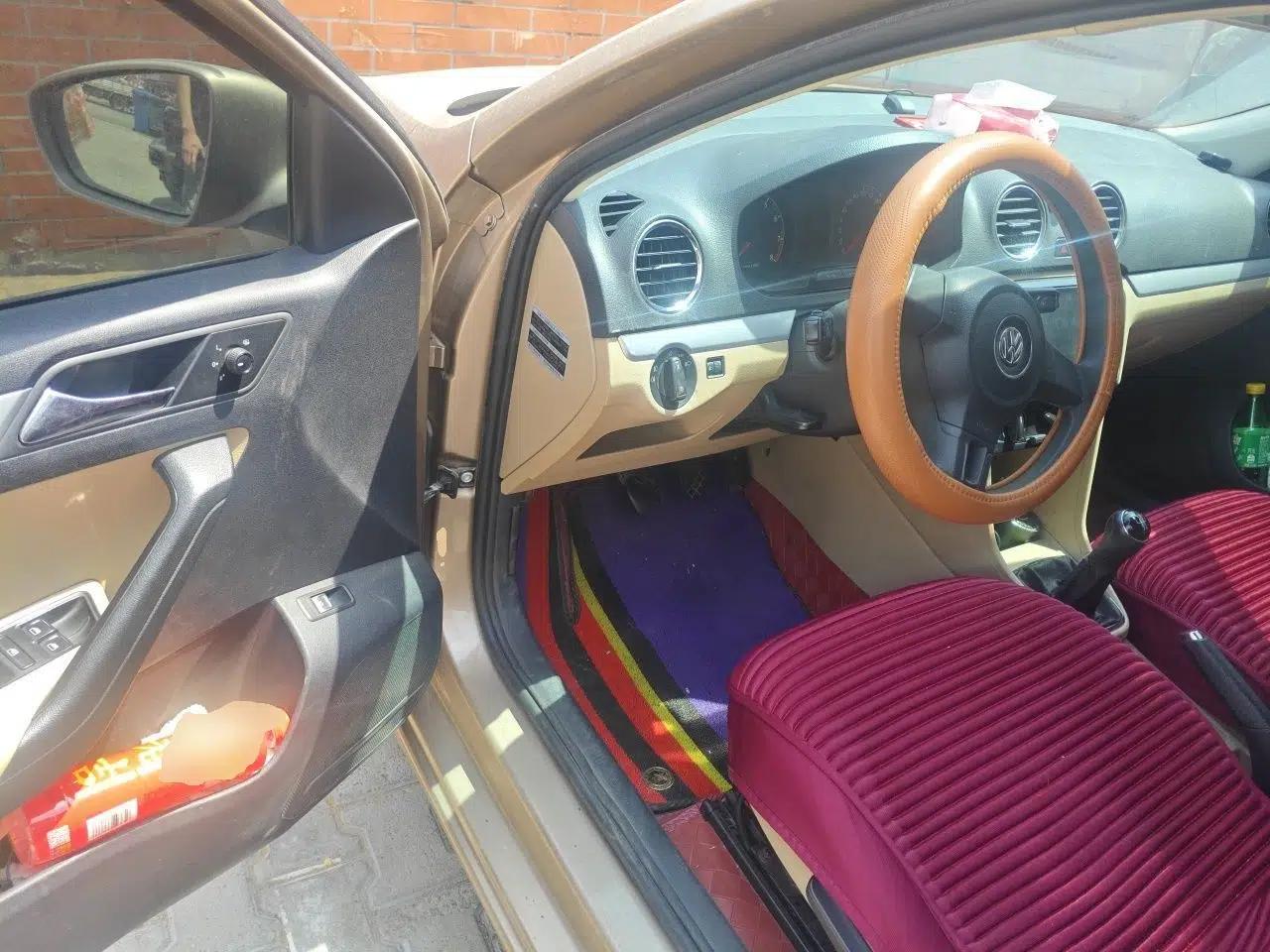 Volkswagen Jetta 2013 1.6L Manual Comfort Model — миниатюра 17