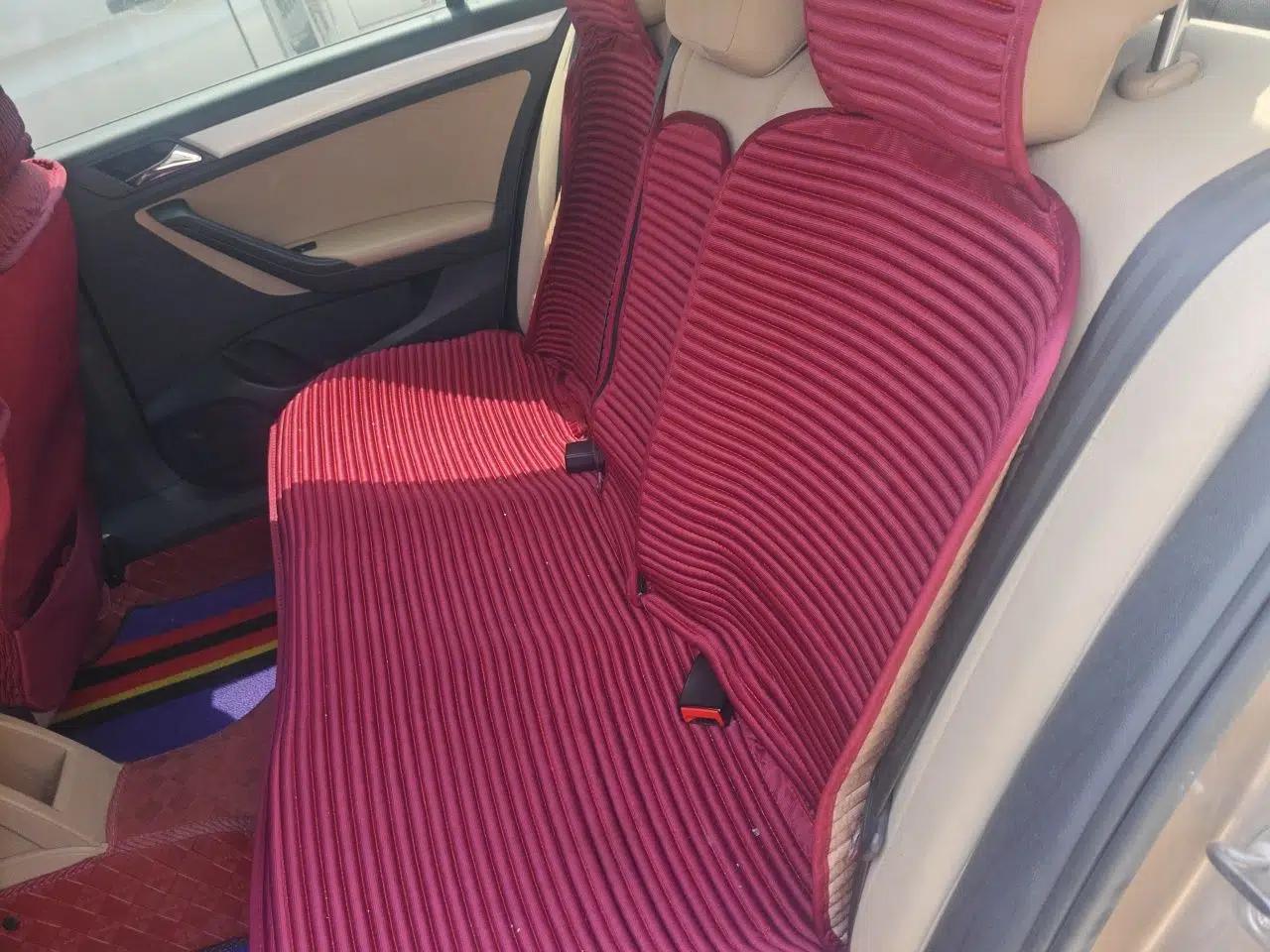 Volkswagen Jetta 2013 1.6L Manual Comfort Model — миниатюра 18